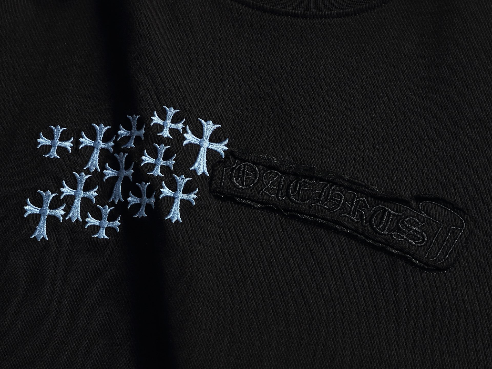 크롬하츠(CHROME HEARTS) 크로스 패치 자수 반팔 티셔츠 상의 의류