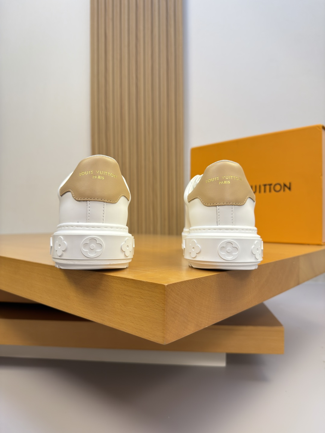 [Louis Vuitton] LV 루이비통 프리미엄 슈링크 & 모노그램 콤비 스니커즈 신발
