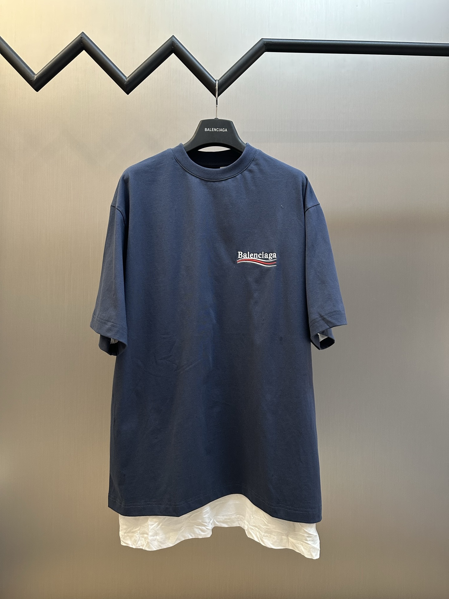 발렌시아가(BALENCIAGA) 레이어드 자수 반팔 티셔츠 의류