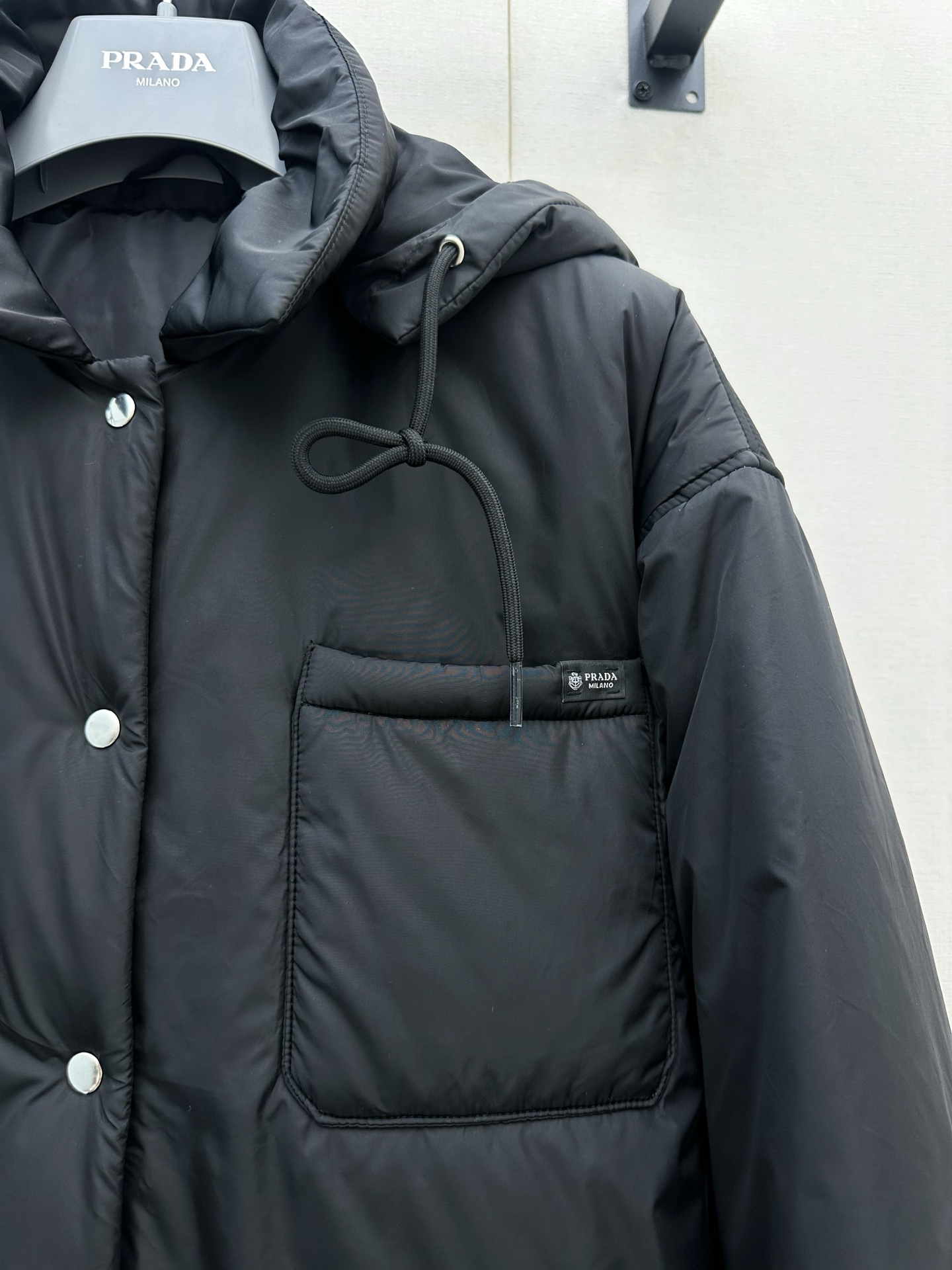 프라다(PRADA) 탈부착 후드 패딩 셔츠 재킷 상의 의류