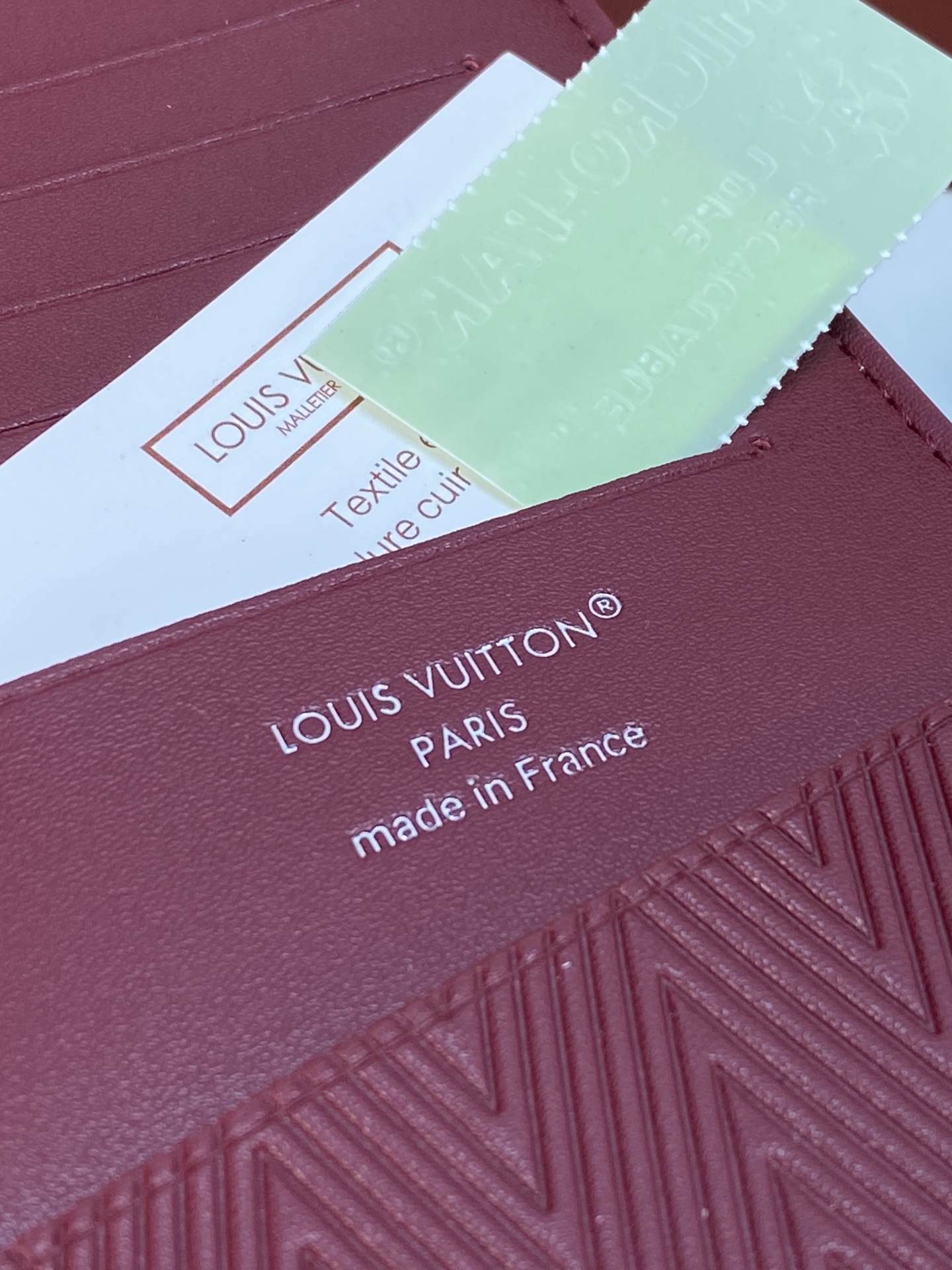 [Louis Vuitton] LV 루이비통 쇼퍼백 모티브 Brazza 브라짜 월렛 지갑 M2A555