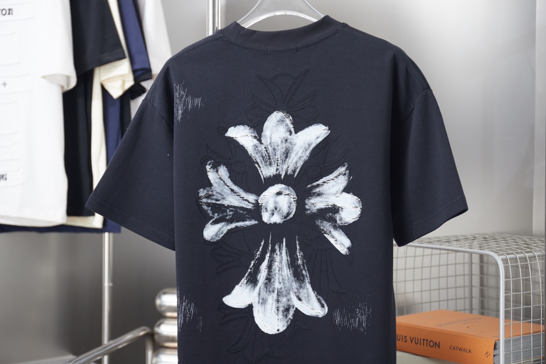 크롬하츠(Chrome Hearts) 레이저 패턴 반팔 티셔츠 상의 의류