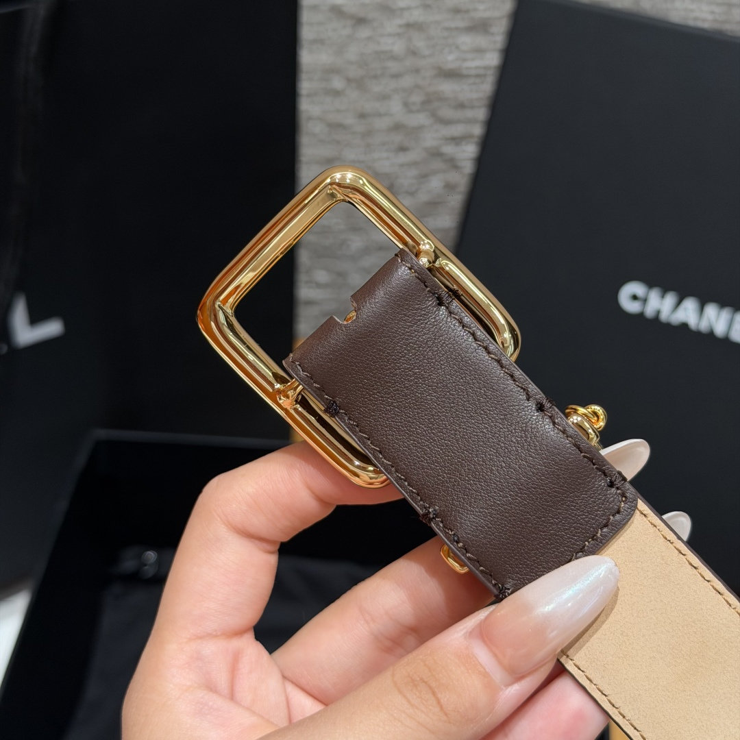 샤넬(CHANEL) 카프스킨 브라스 핀 골드 버클 벨트
