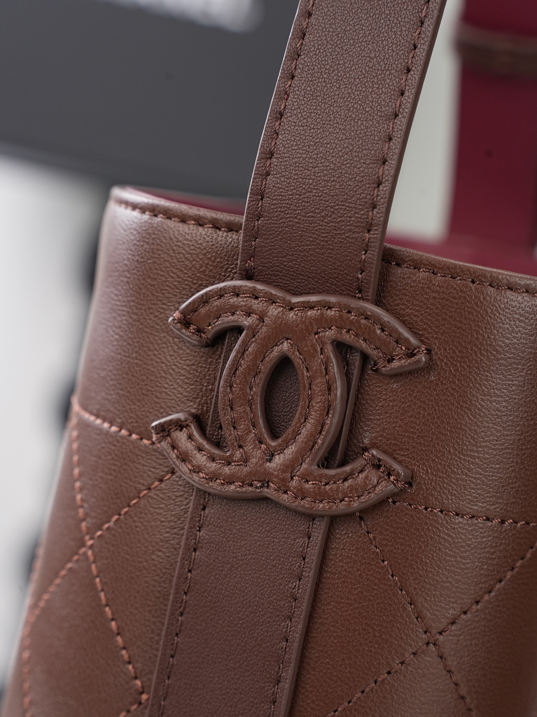 CHANEL 샤넬 26B 램스킨 버킷백 (스몰) 가방 / 6537