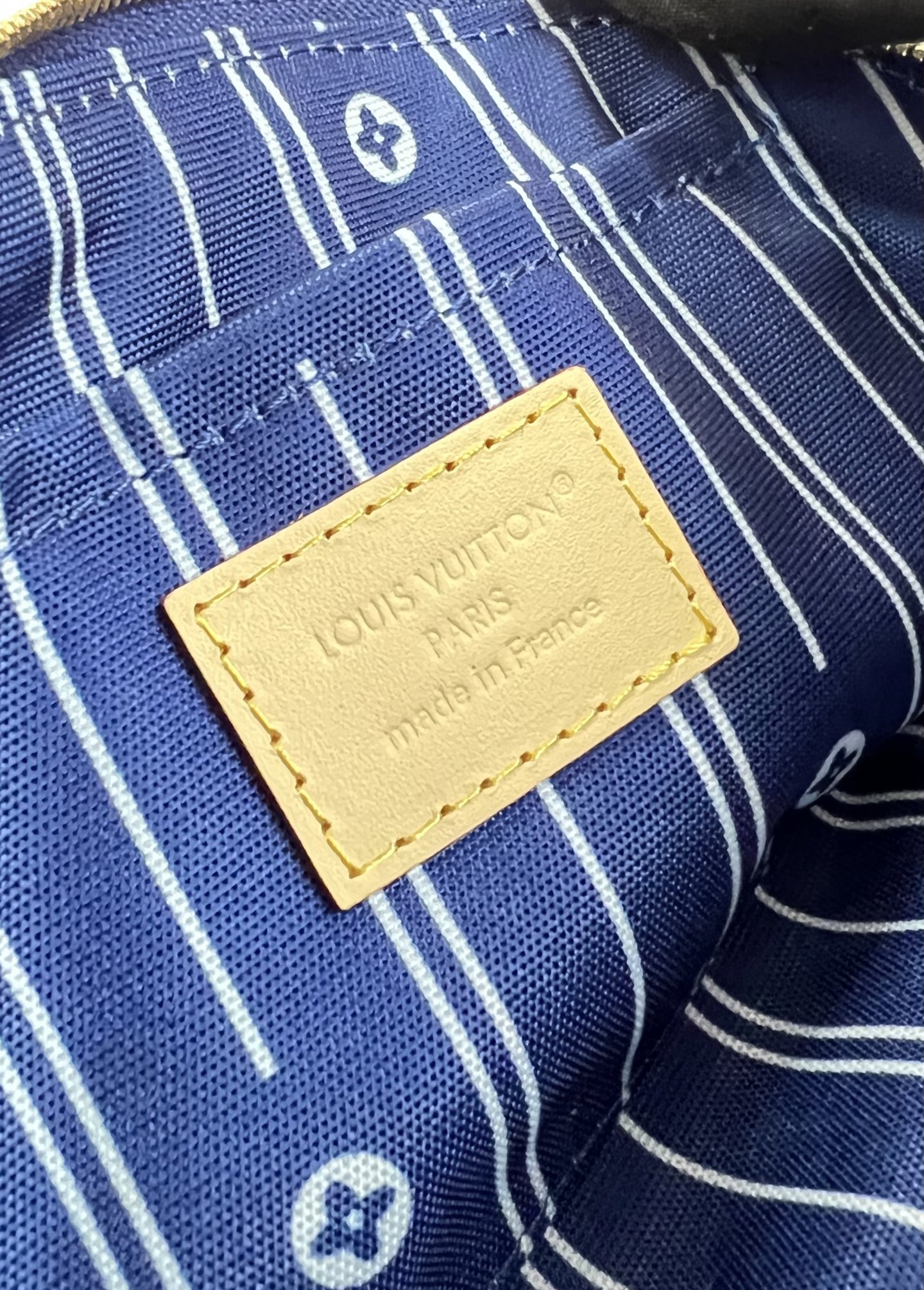 [Louis Vuitton] LV 루이비통 에스칼(Escale) 포셰트 코스메틱 화장품 파우치 백 가방 (스몰)