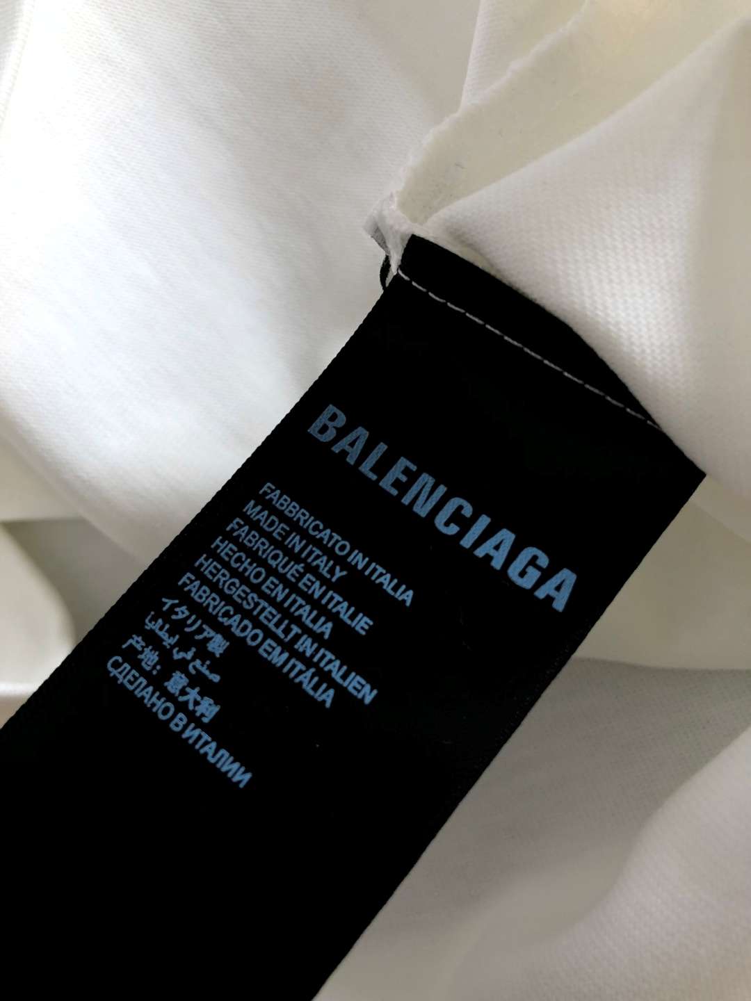 발렌시아가(BALENCIAGA) 그래픽 프린트 반팔 티셔츠 상의 의류