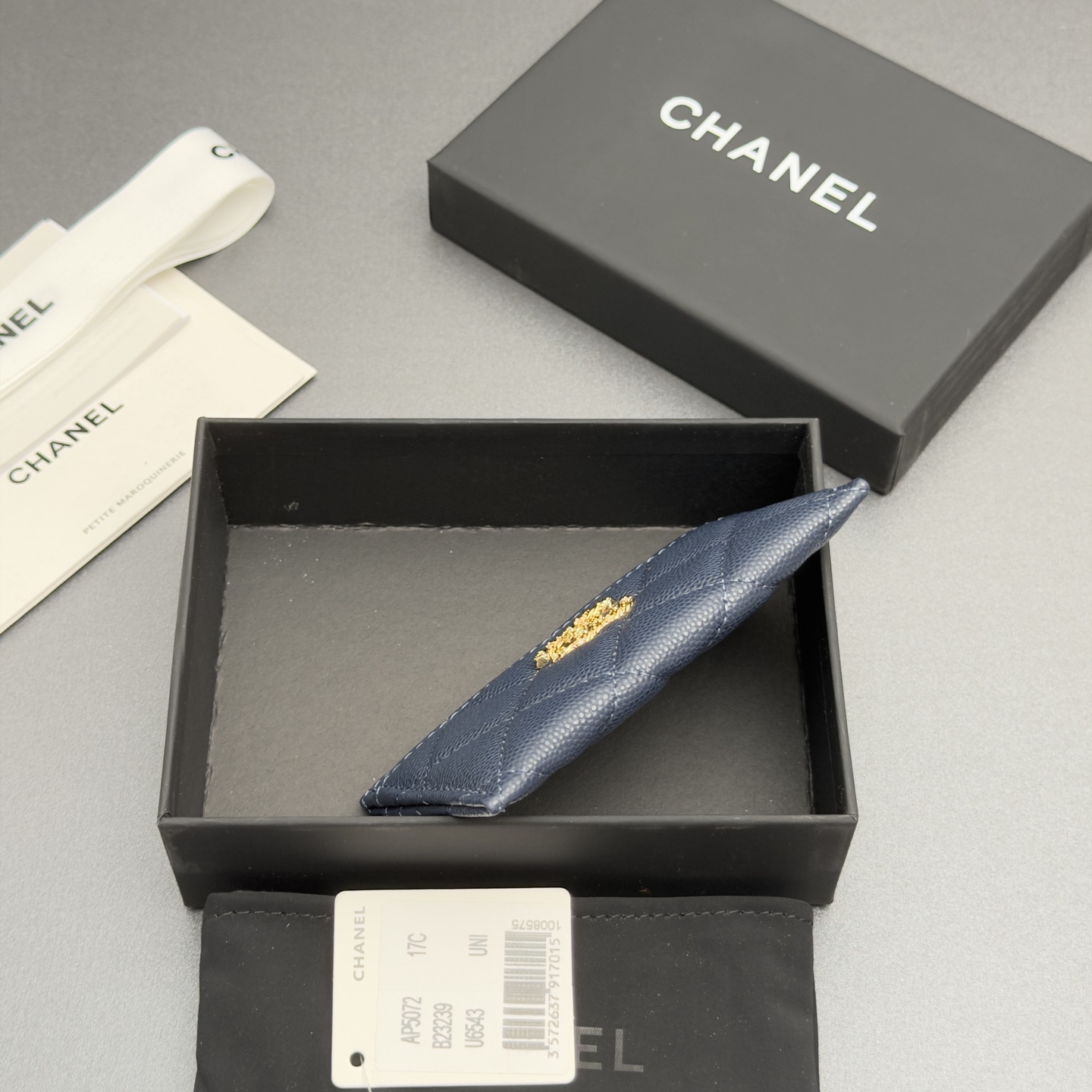 [Chanel] 샤넬 26SS 캐비어 멀티 젬스톤 슬림 카드 홀더 지갑
