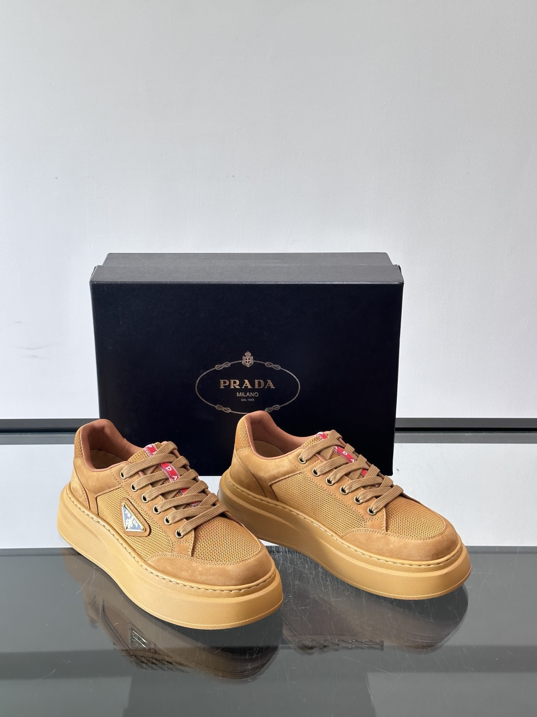 [Prada] 프라다 투톤 믹스 레더 & 메쉬 스니커즈 신발 복제
