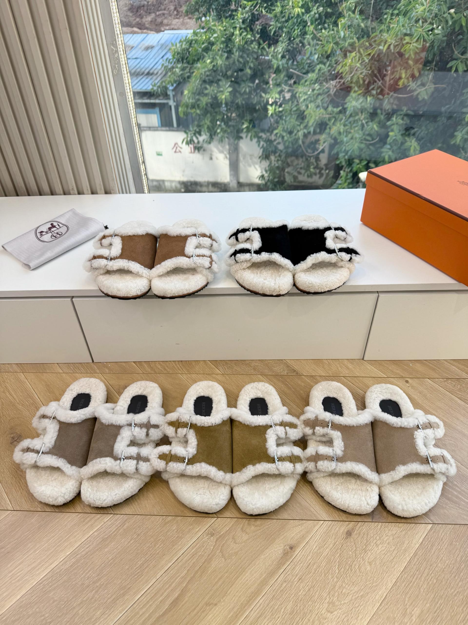에르메스(HERMES) 시어링 퍼 뮬 슬리퍼 신발