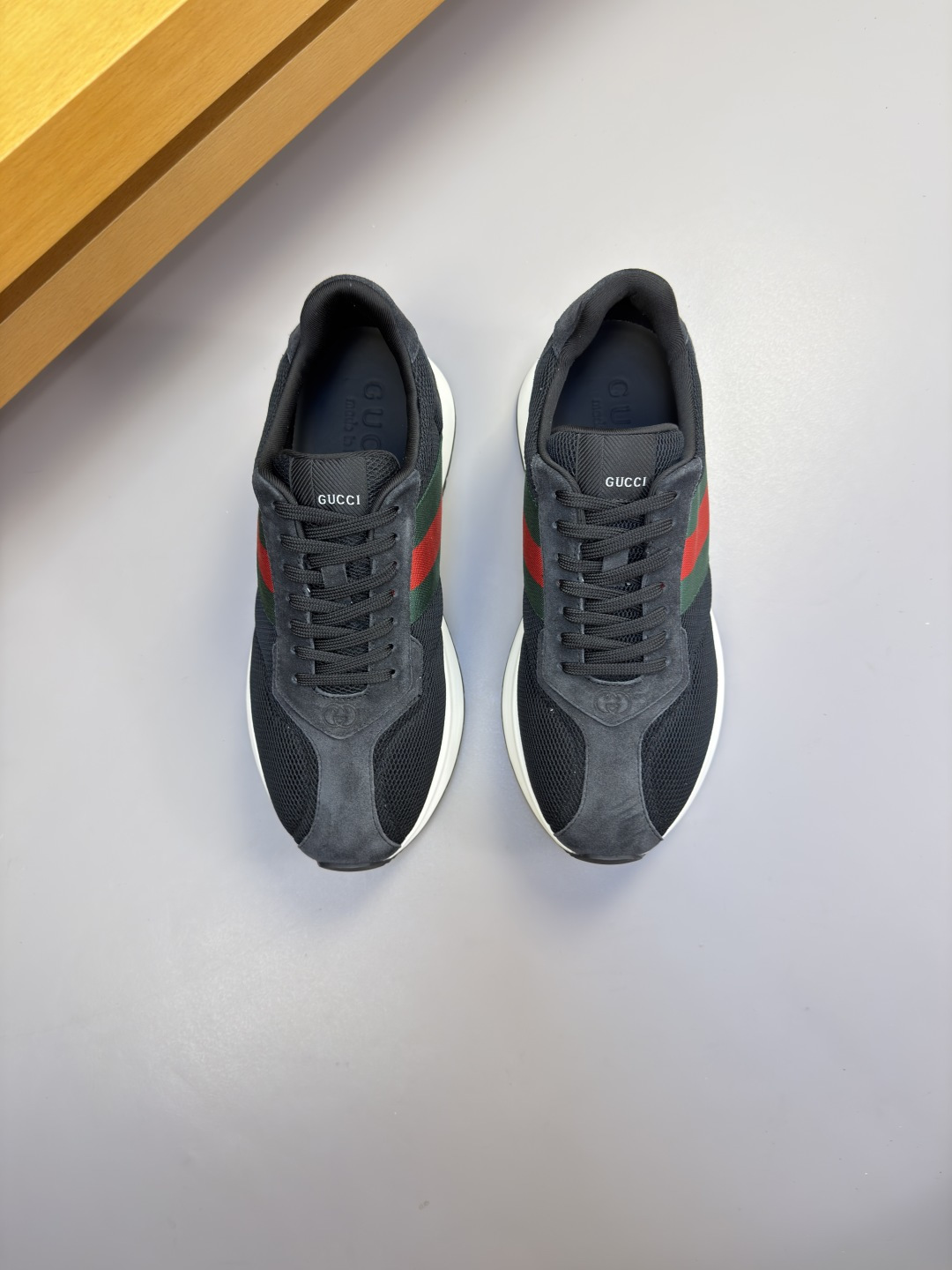 [Gucci] 구찌 프리미엄 스웨이드 & 메쉬 웹 스니커즈 신발