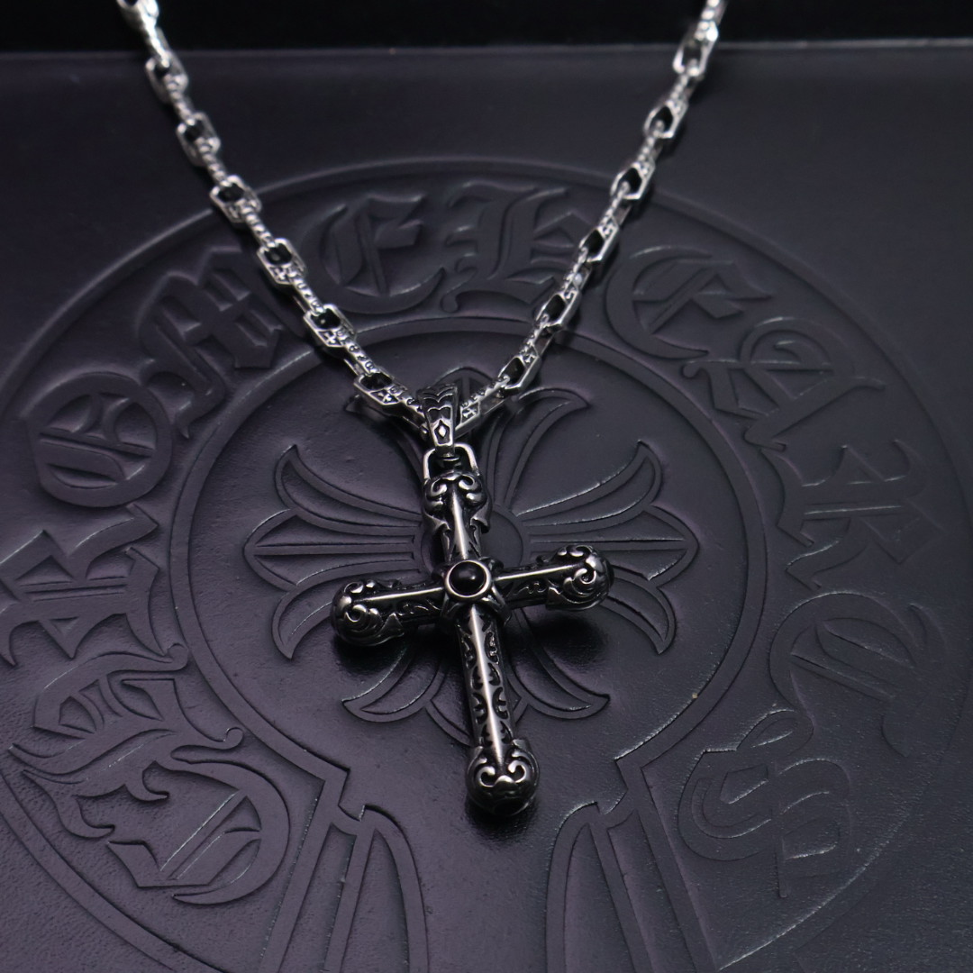 크롬하츠(CHROME HEARTS) 오너먼트 크로스 펜던트 체인 목걸이 악세사리