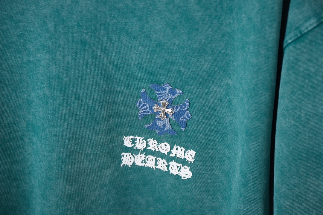크롬하츠(Chrome Hearts) 크로스 핫픽스 반팔 티셔츠 상의 의류