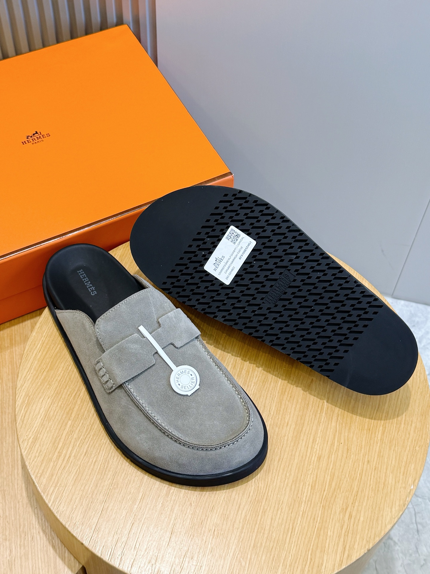 Hermes 에르메스 H 로고 스웨이드 뮬 슬리퍼 신발