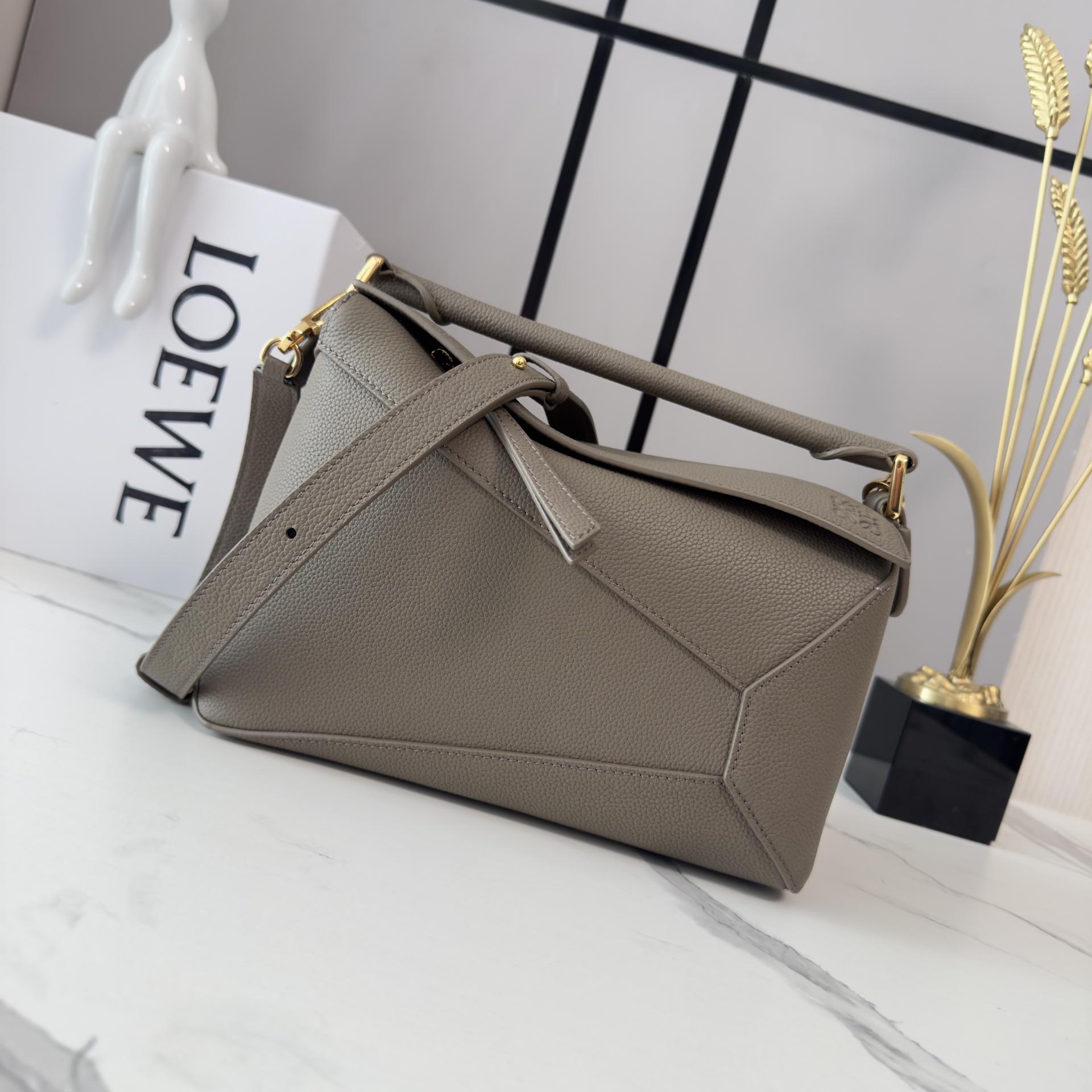 Loewe Puzzle Edge 로에베 퍼즐 스몰 백 가방