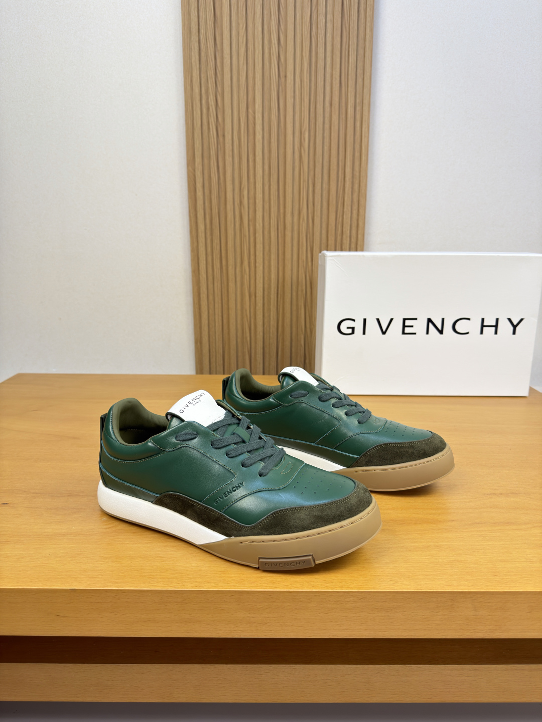 [Givenchy] 지방시 프리미엄 나파 & 스웨이드 콤비 스니커즈 신발