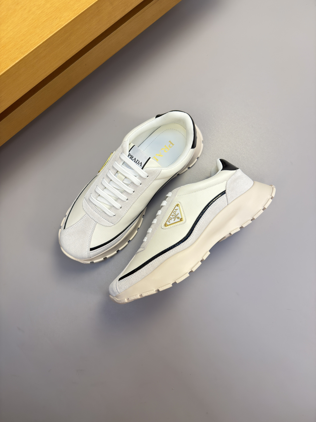 [Prada] 프라다 풀그레인 & 스웨이드 콤비 레더 스니커즈 신발