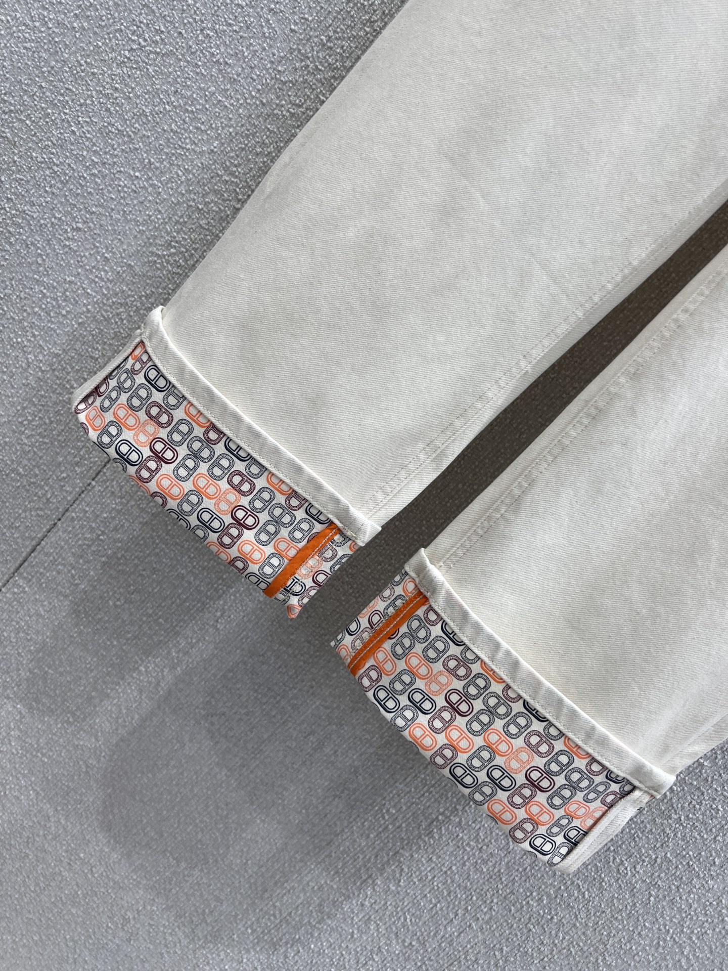 [Hermès] 에르메스 26SS 샹달 프린팅 롤업 데님 팬츠 바지 의류