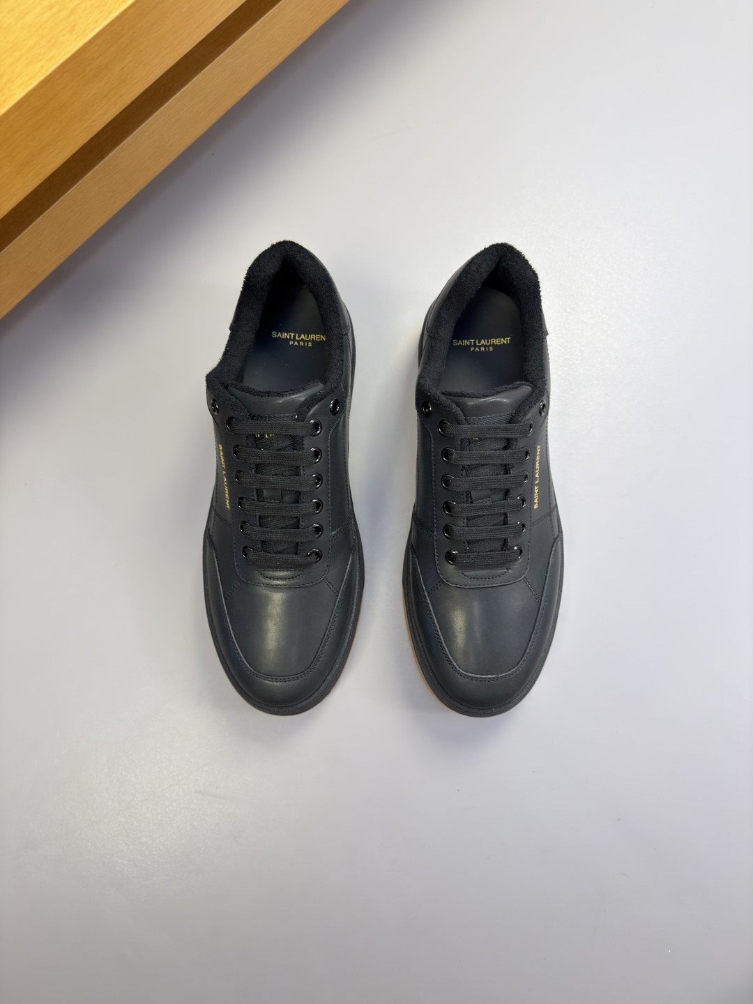 [Saint Laurent] YSL 생로랑 시그니처 로고 나파 레더 스니커즈 신발