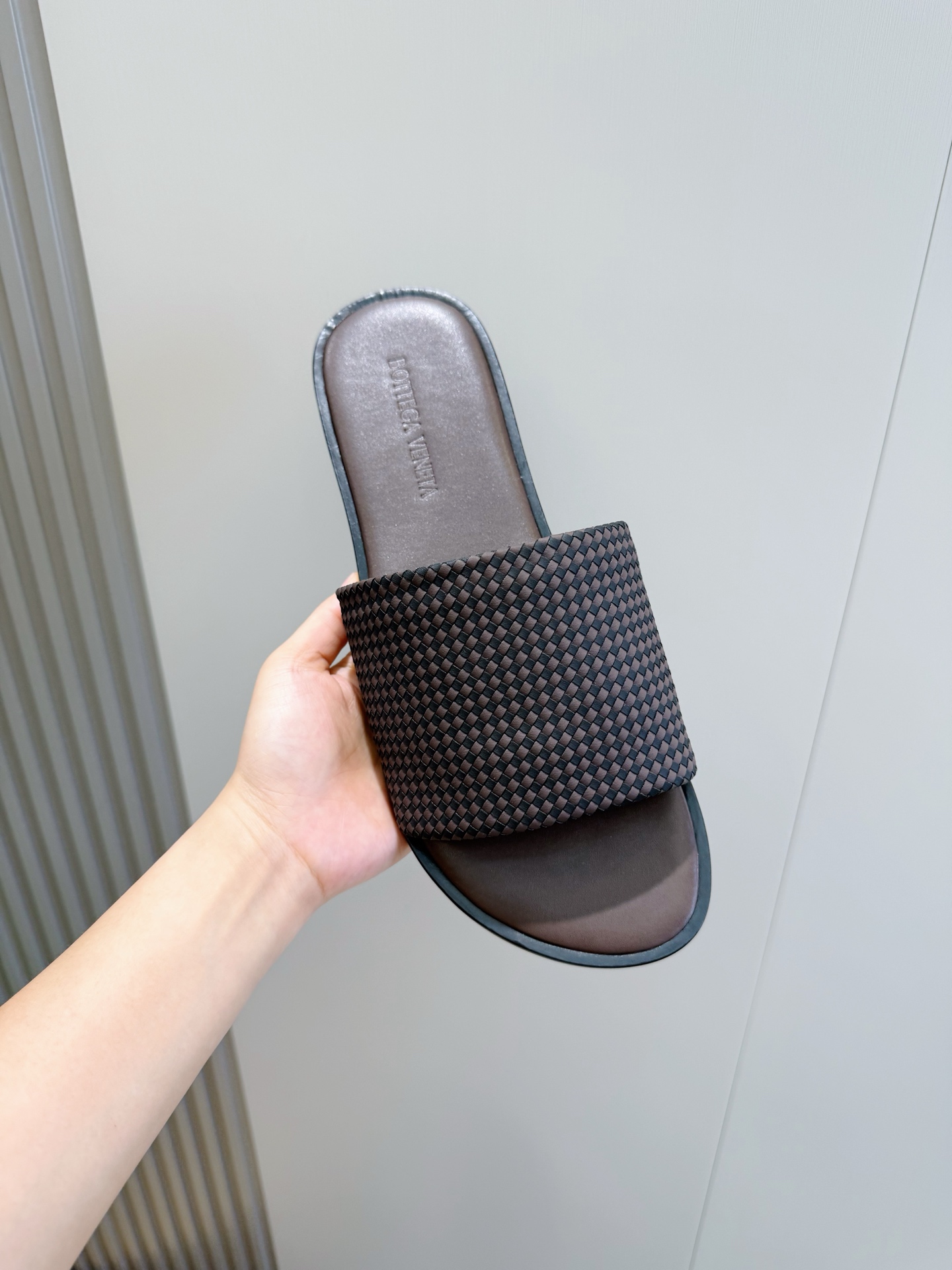 [Bottega Veneta] BV 보테가 베네타 맨즈 웨이브 레더 슬라이드 슬리퍼 신발