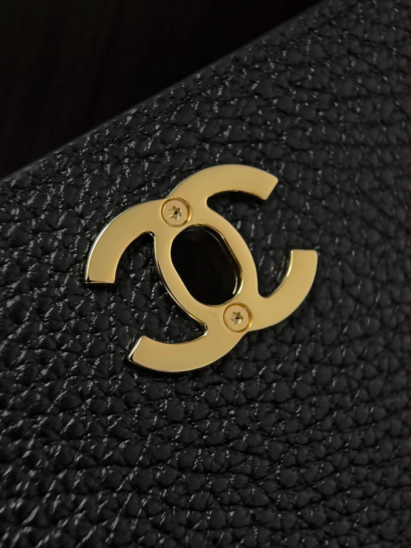 Chanel 26A 샤넬 체인 스웨이드 바게트백 가방