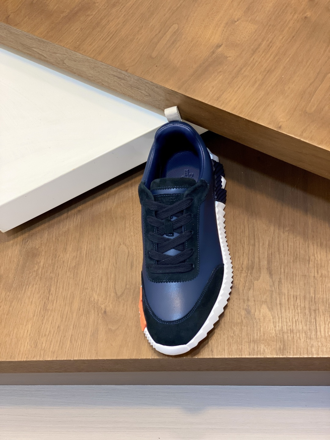 [Hermes] 에르메스 바운싱(Bouncing) 프리미엄 카프스킨 & 고트스킨 스니커즈 신발