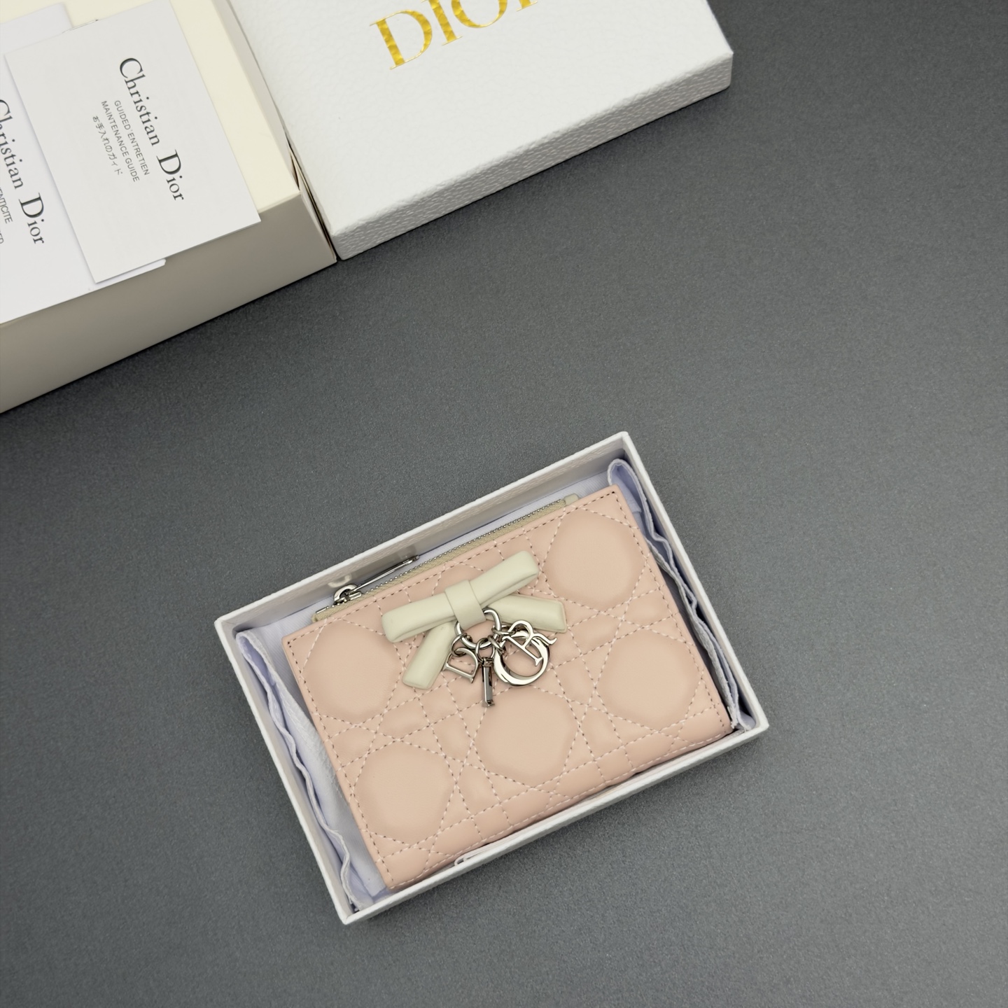 [Dior] 디올 Lady Dahlia 레이디 달리아 울트라 까나쥬 램스킨 미니 지갑 / S2605