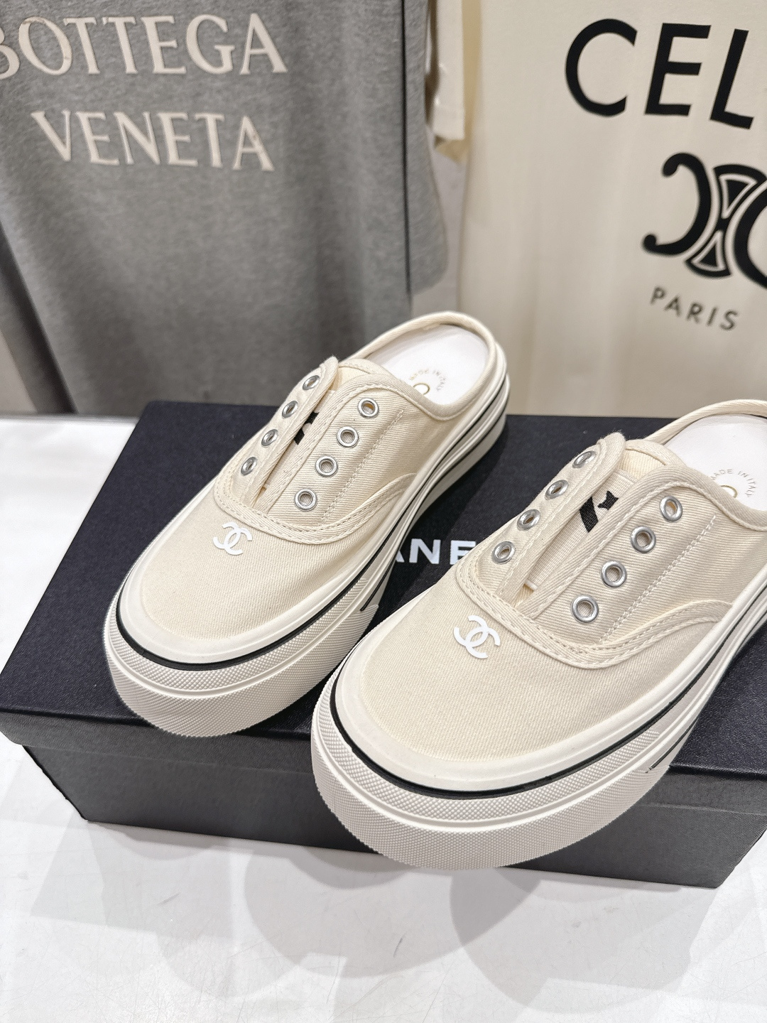 샤넬(CHANEL) 캔버스 뮬 스니커즈 신발