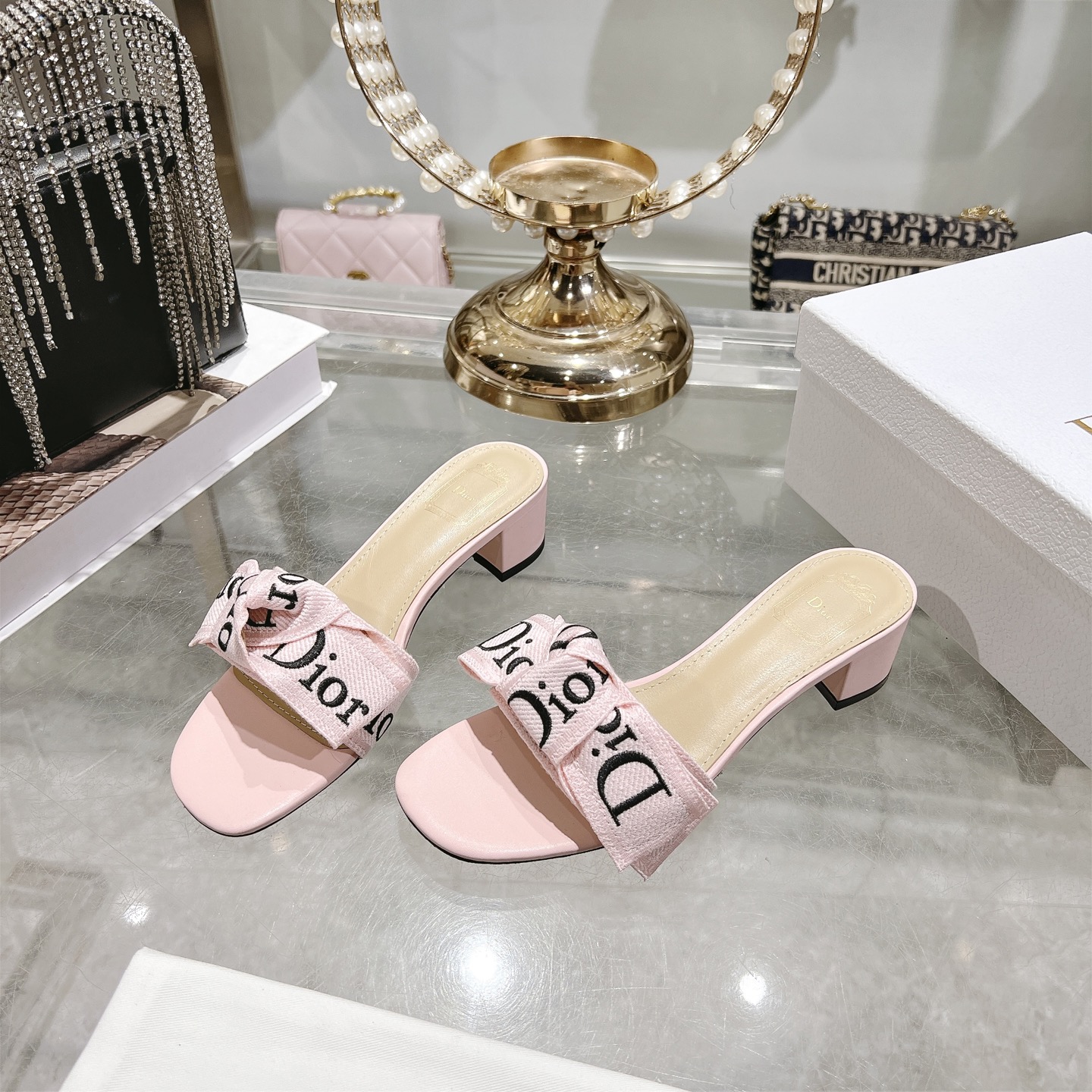 디올(DIOR) 리본 미들힐 슬리퍼 신발