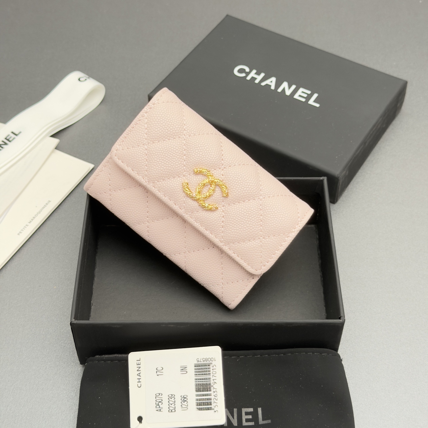 [Chanel] 샤넬 26SS 캐비어 멀티 젬스톤 카드 홀더 지갑