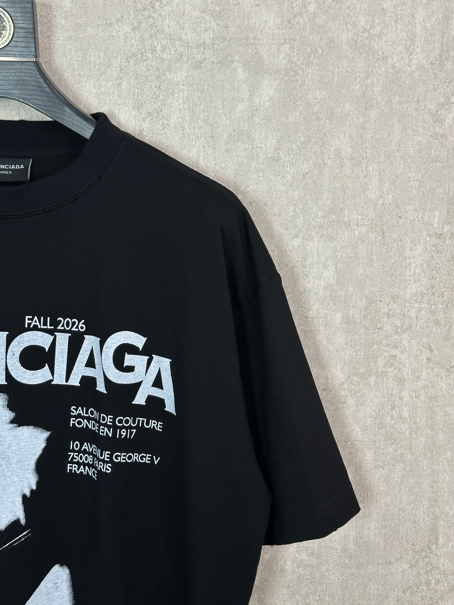 발렌시아가(BALENCIAGA) 다크 시리즈 인물 프린트 반팔 티셔츠 의류