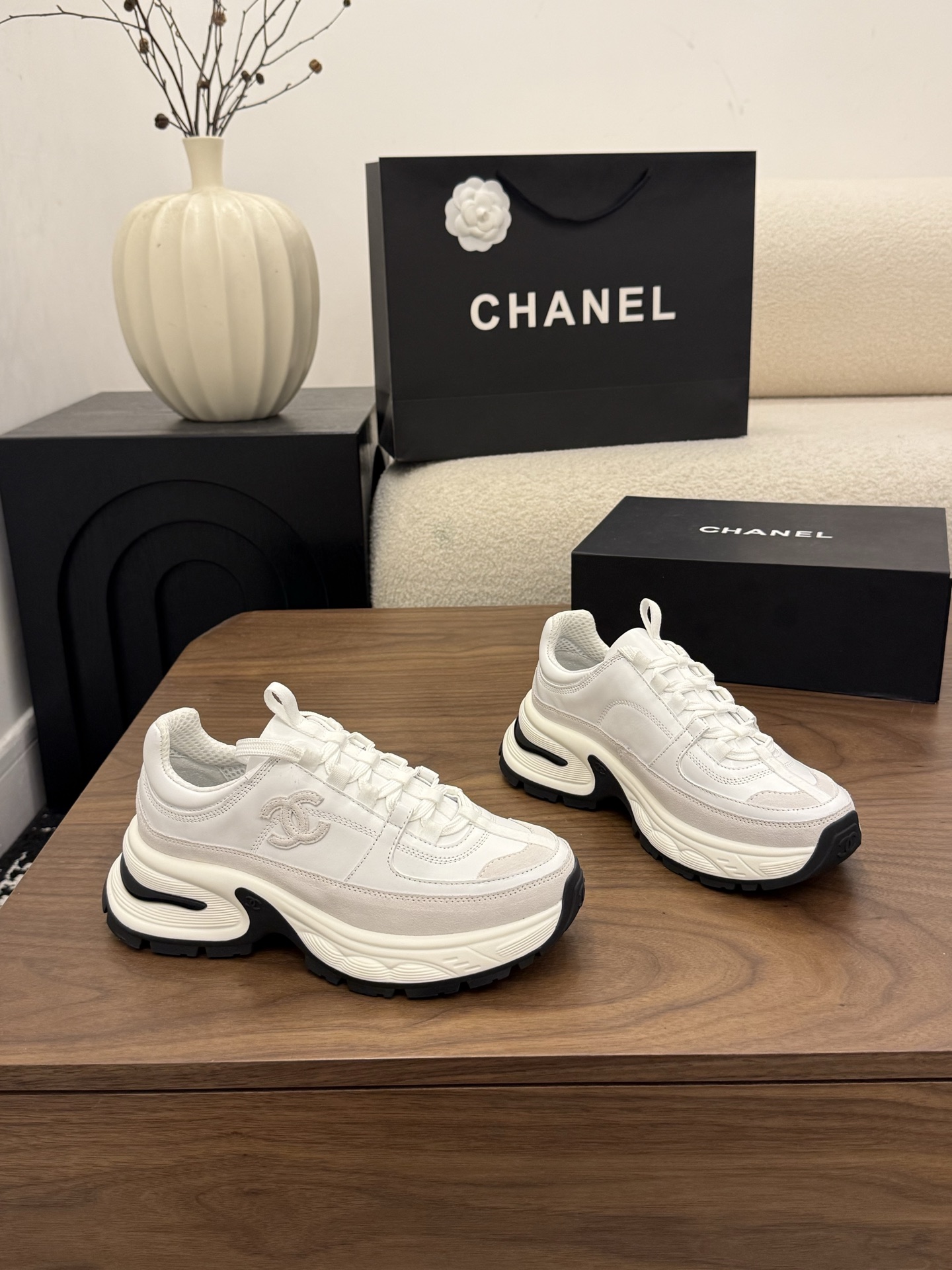 샤넬(CHANEL) 배색 캐주얼 스니커즈 신발