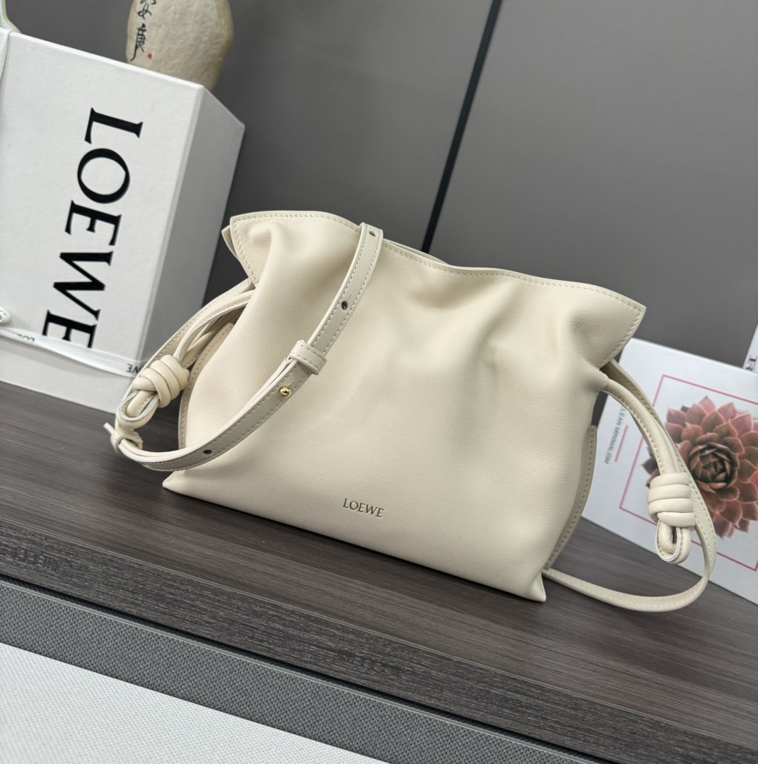 LOEWE 로에베 Flamenco 플라멩코 퍼스 나파 카프스킨 파우치 숄더백 가방