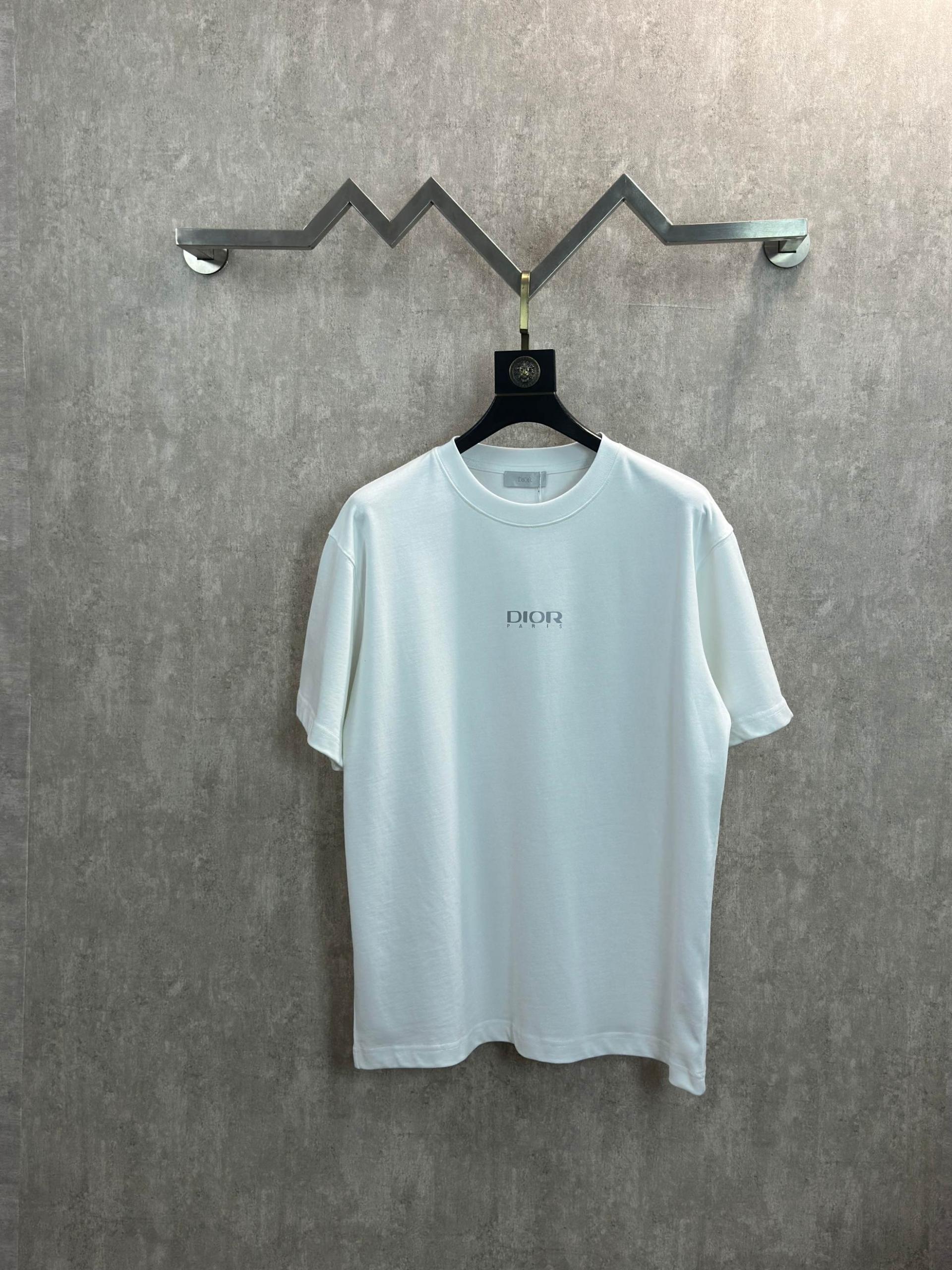 디올(DIOR) 리플렉티브 프린트 반팔 티셔츠 의류