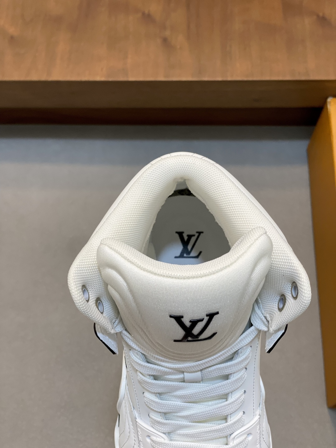 [Louis Vuitton] LV 루이비통 핸드메이드 패치워크 레더 하이탑 스니커즈 신발