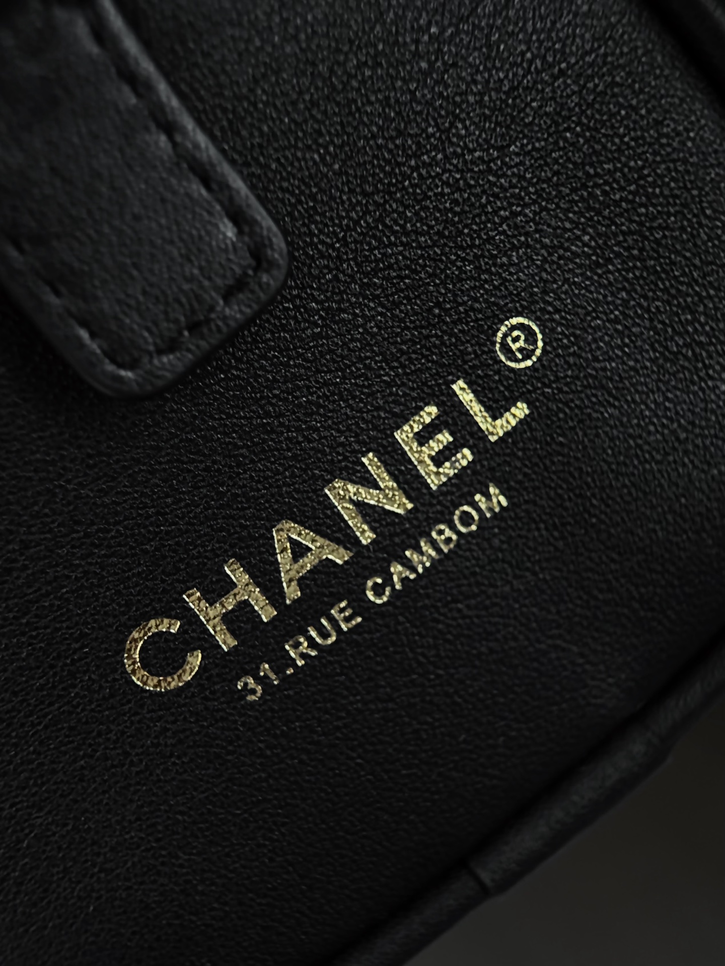 [Chanel] 샤넬 26B 볼링백 미니 가방 / AP5528