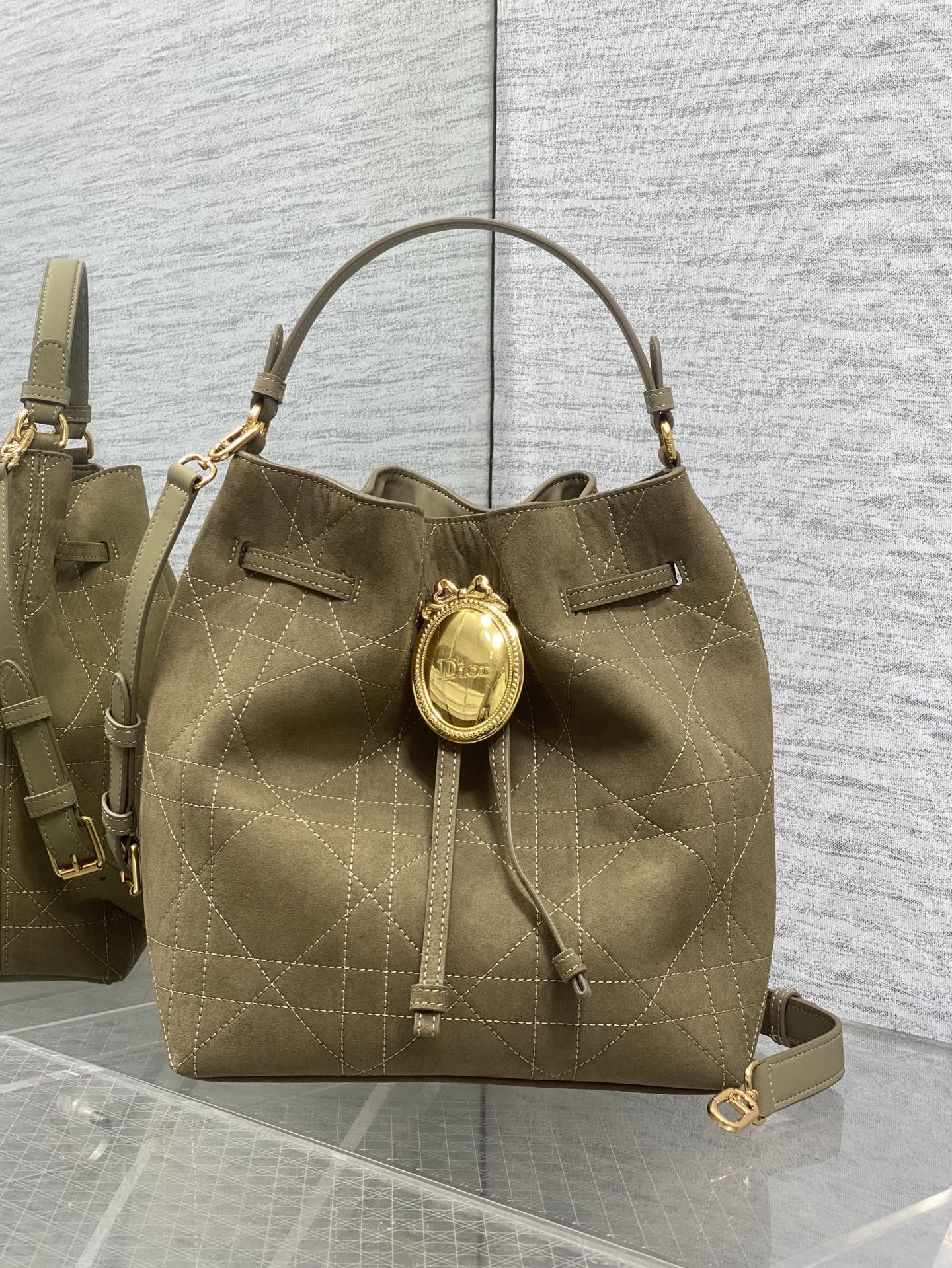 Dior 2027 스프링 디올 버킷백 가방