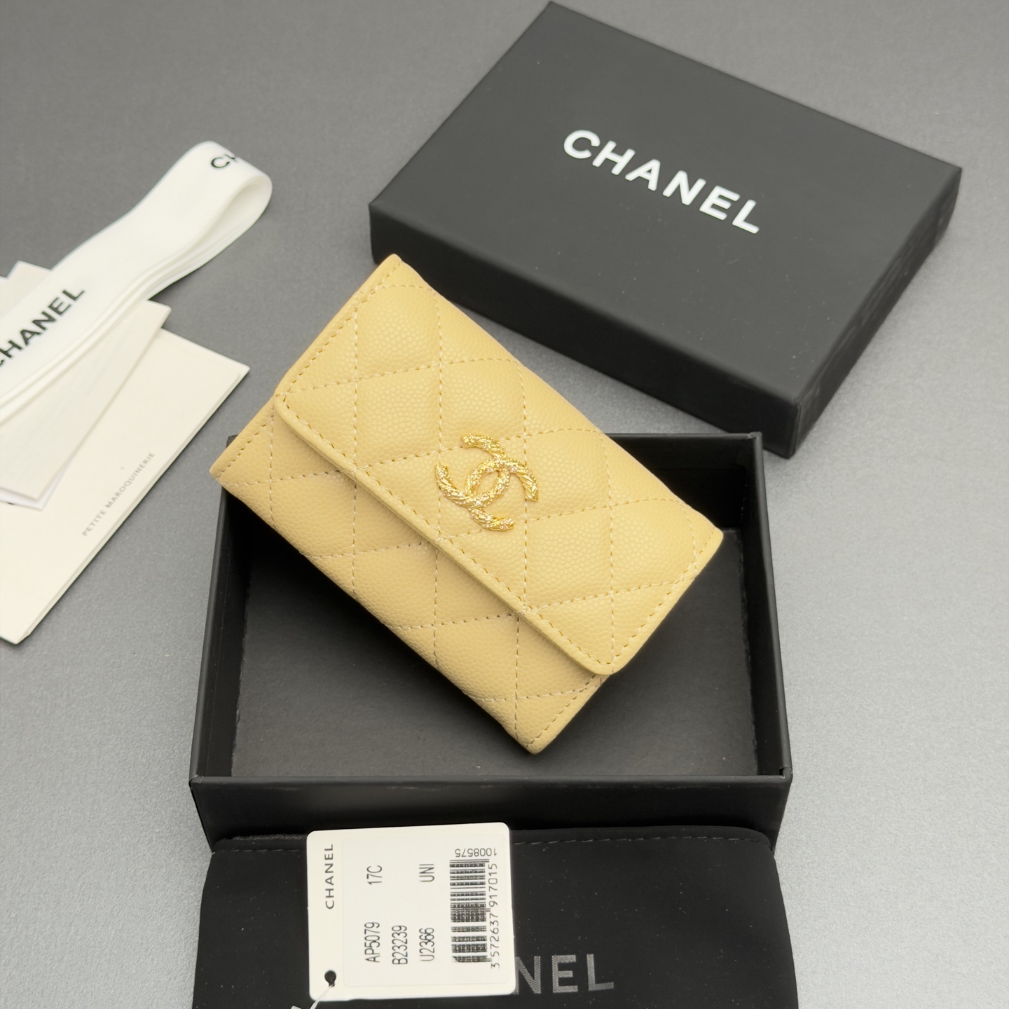 [Chanel] 샤넬 26SS 캐비어 멀티 젬스톤 카드 홀더 지갑