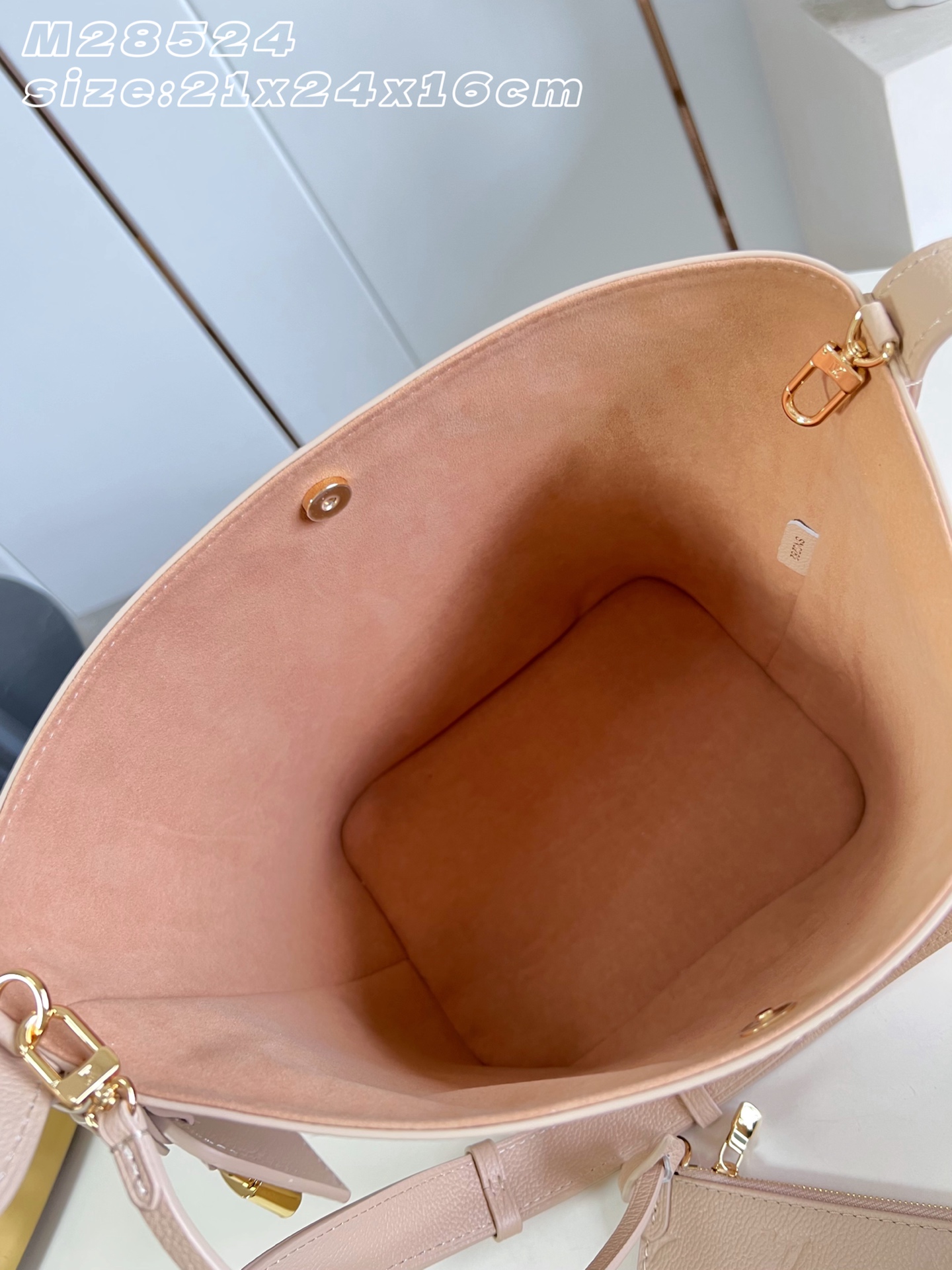 [Louis Vuitton] LV 루이비통 올 인(All In) 미디움 앙프레인트 버킷백 가방