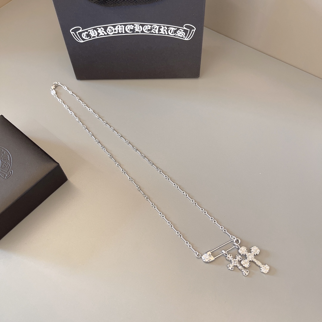 크롬하츠(CHROME HEARTS) 크로스 펜던트 체인 목걸이 악세사리