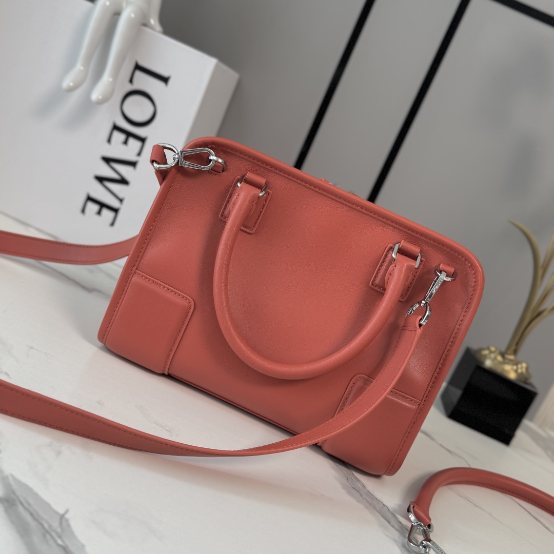 [Loewe] 로에베 Amazona 아마조나 180 소프트 카프스킨 스몰 백 가방
