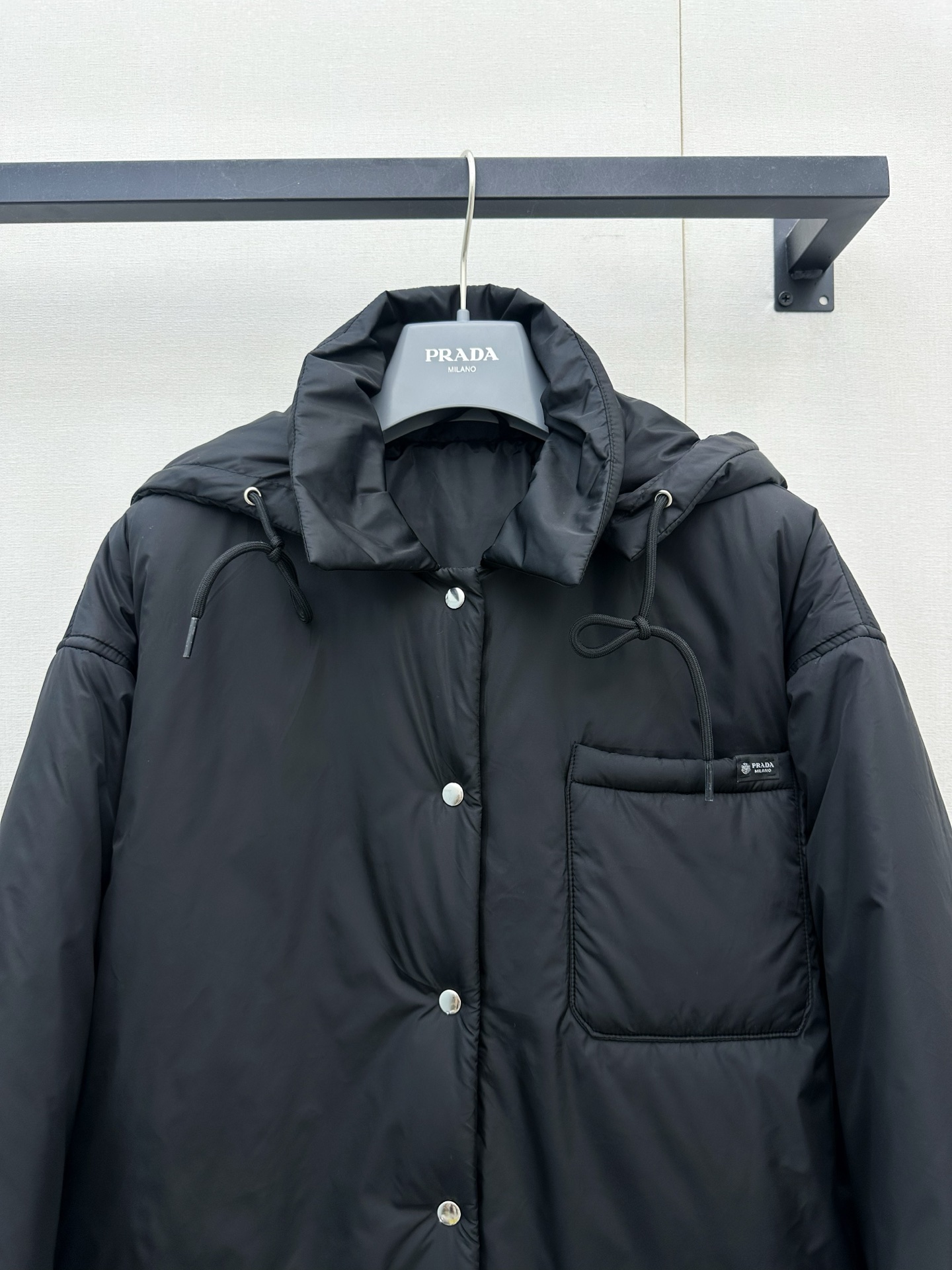 프라다(PRADA) 탈부착 후드 패딩 셔츠 재킷 상의 의류