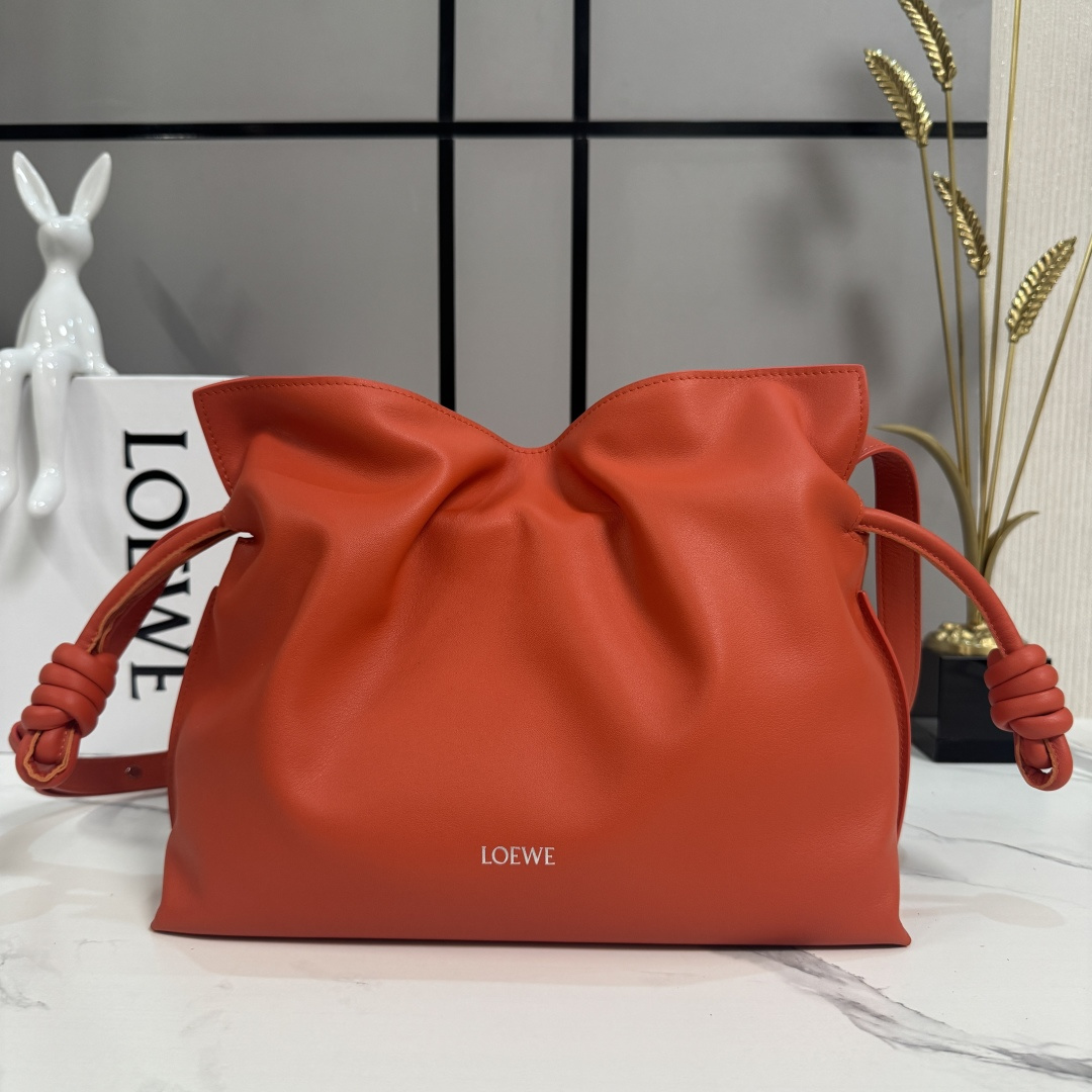 LOEWE 로에베 Flamenco 플라멩코 나파 카프스킨 숄더/클러치백 (미디엄) 가방 / 262386