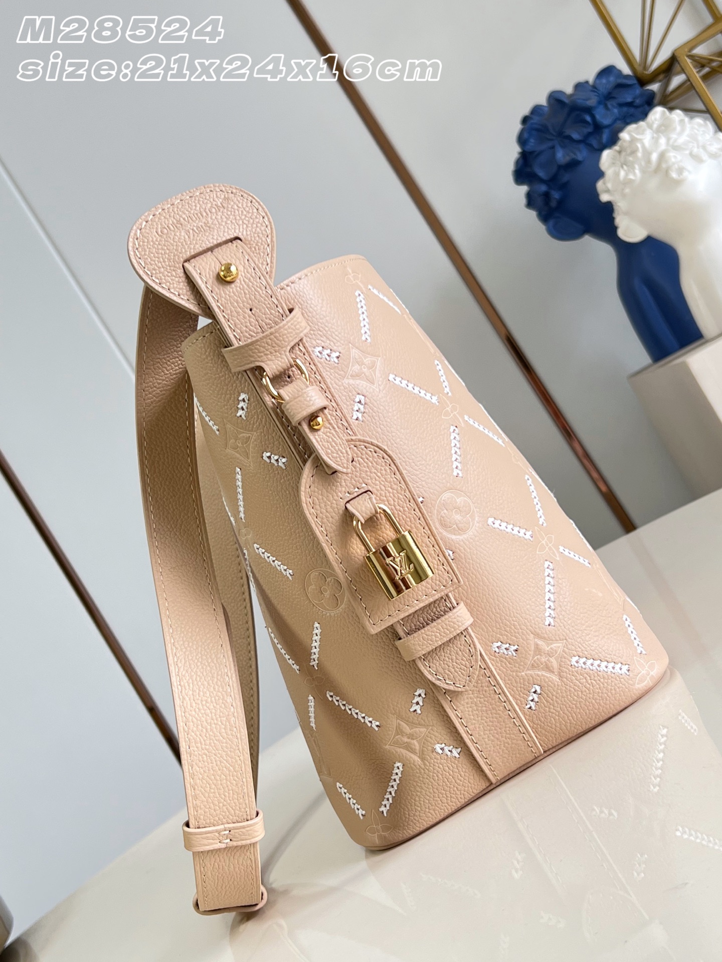 [Louis Vuitton] LV 루이비통 올 인(All In) 미디움 앙프레인트 버킷백 가방