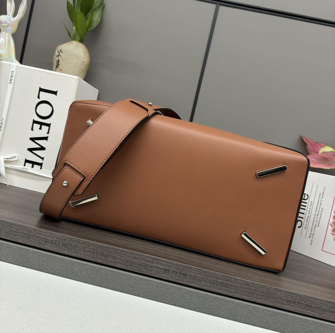 Loewe Puzzle Edge 로에베 퍼즐 라지 백 가방