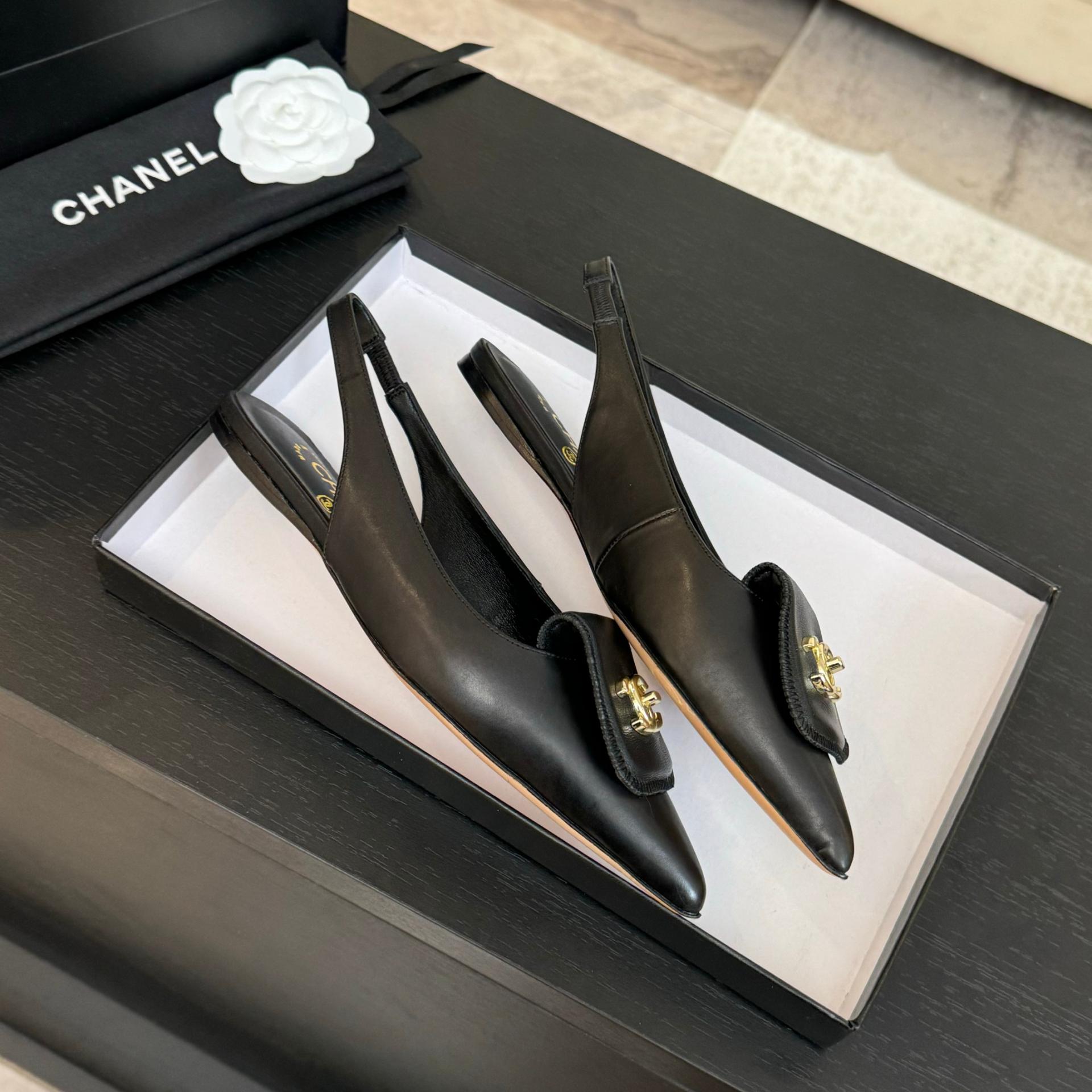 샤넬(CHANEL) 포인티드 슬링백 샌들 신발