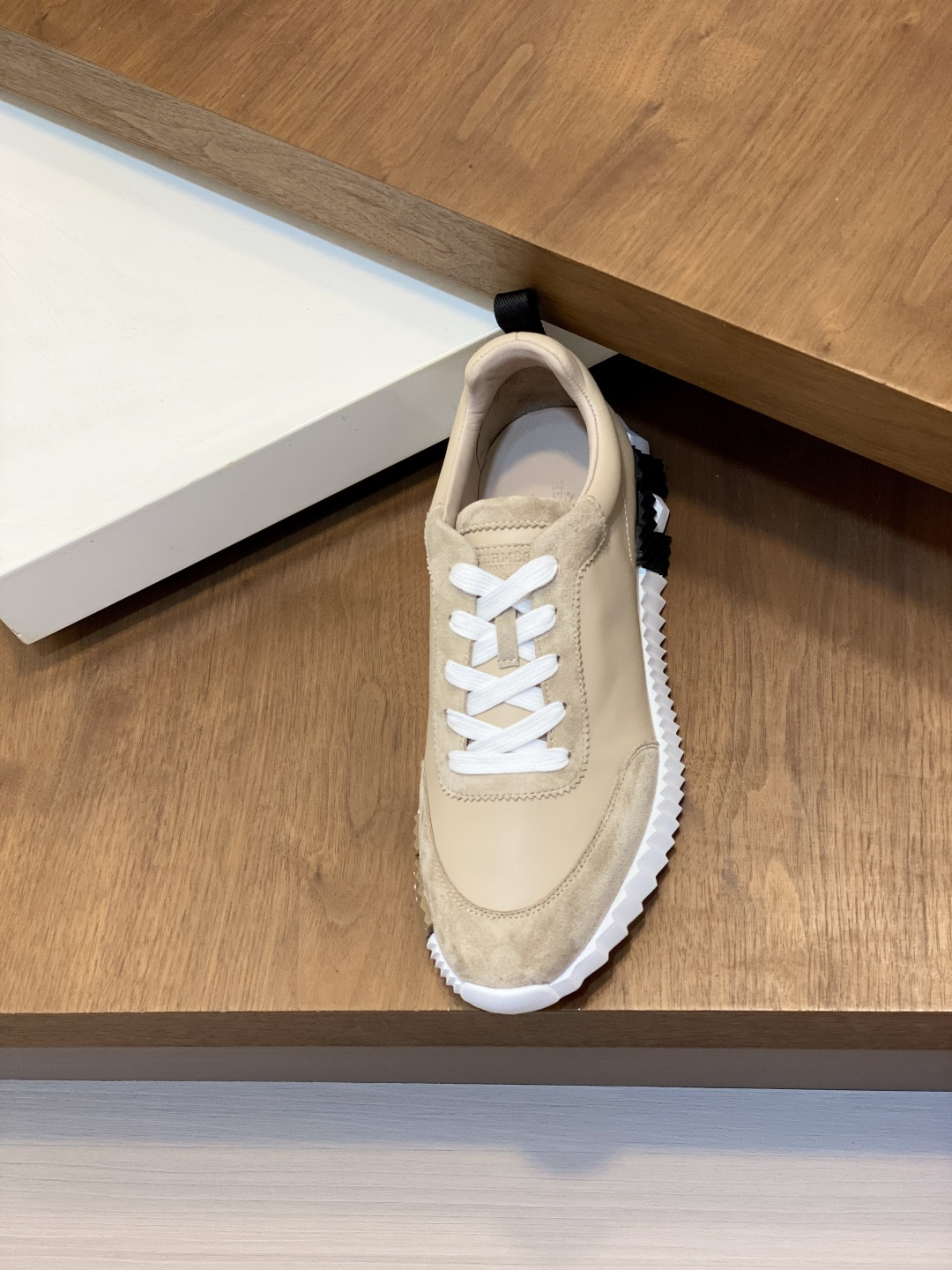 [Hermes] 에르메스 바운싱(Bouncing) 프리미엄 카프스킨 & 고트스킨 스니커즈 신발