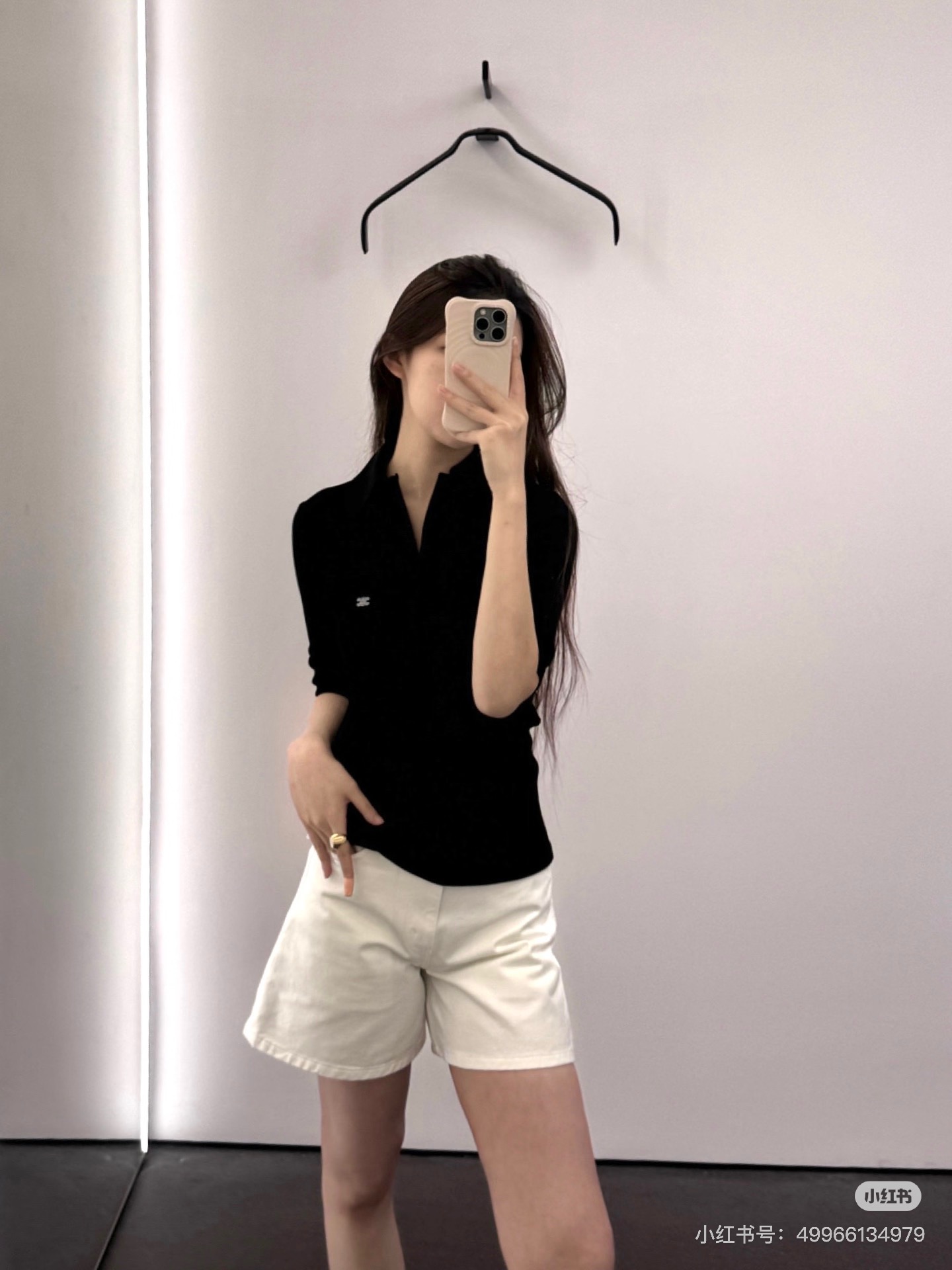 셀린느(CELINE) 솔리드 카라 중소매 상의 의류