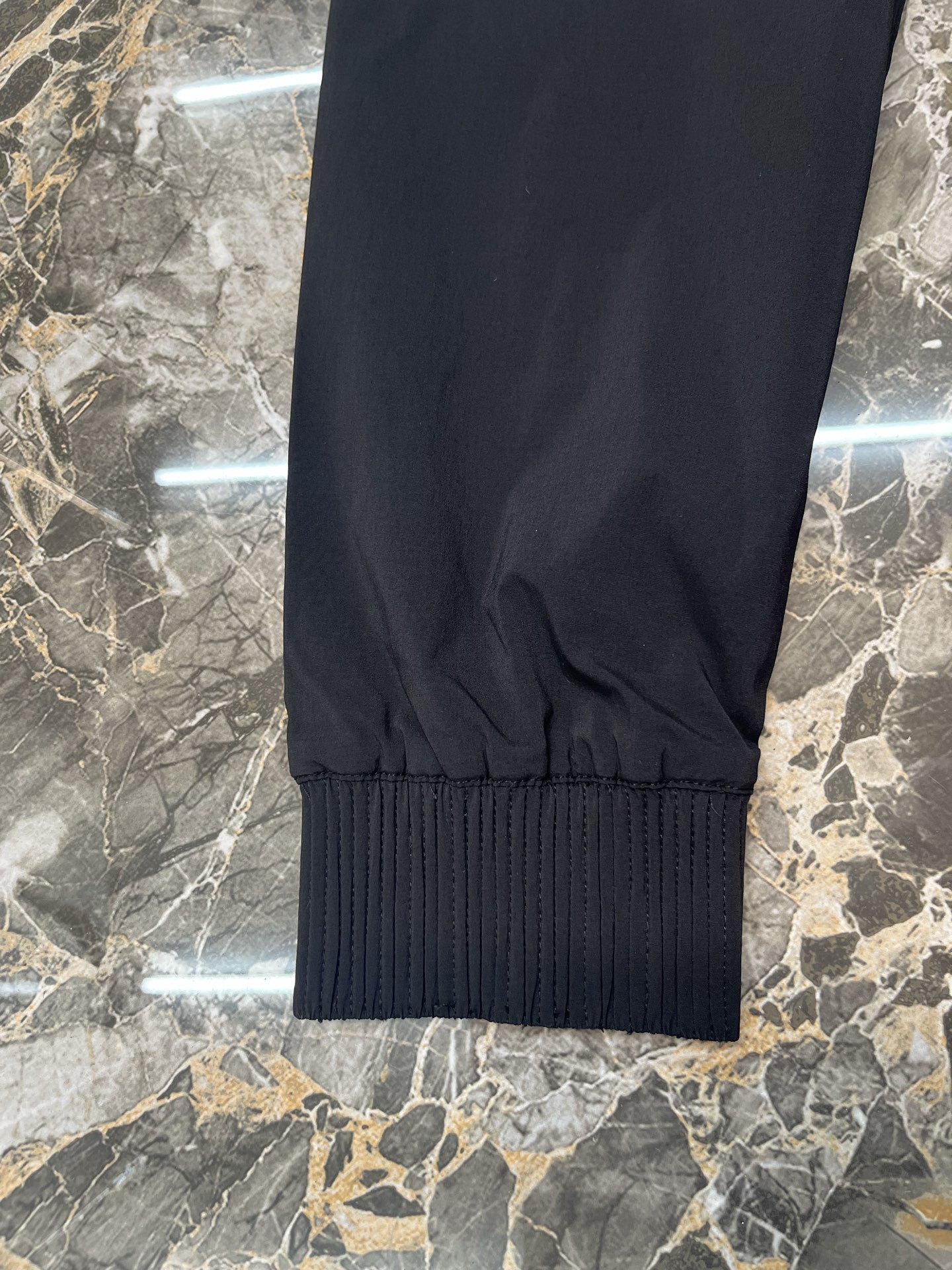 디올(DIOR) 로고 자수 스탠드 칼라 집업 재킷 상의 의류