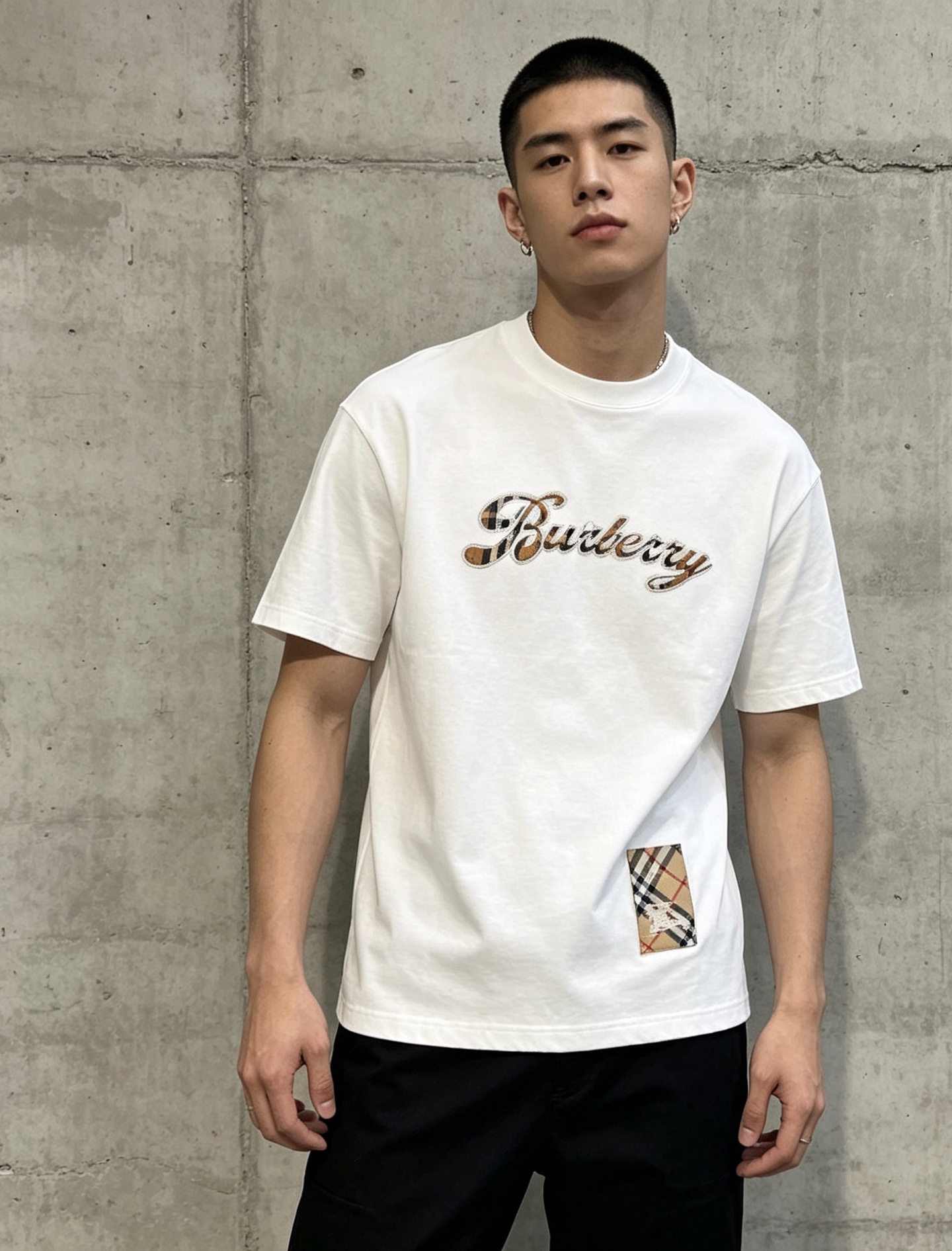 버버리(BURBERRY) 체크 패치 자수 반팔 티셔츠 의류