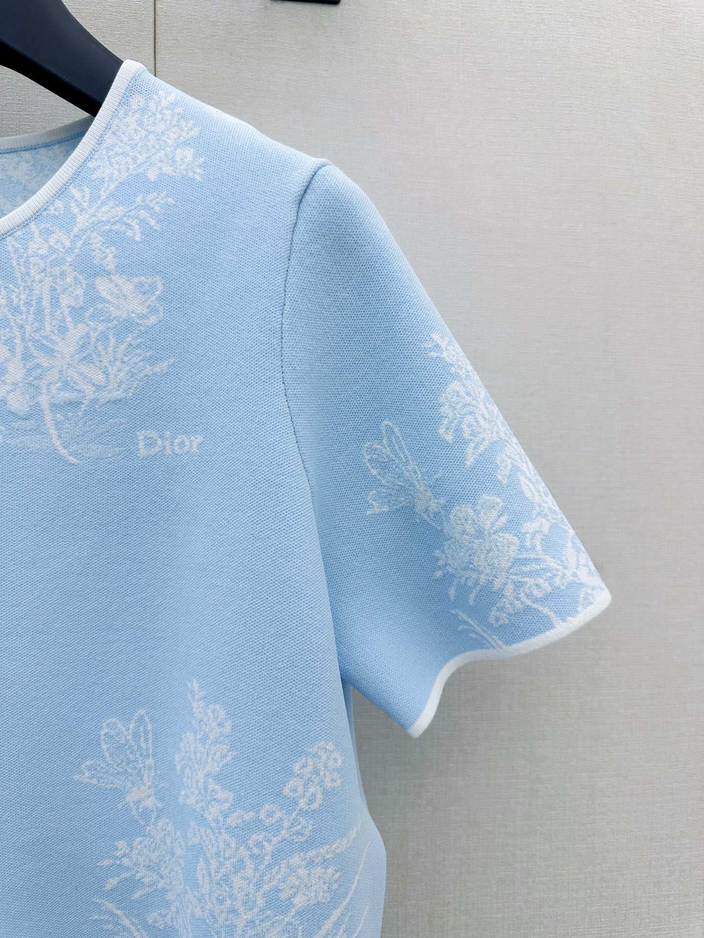 디올(DIOR) 플라워 자카드 라운드넥 반팔 니트 상의 의류